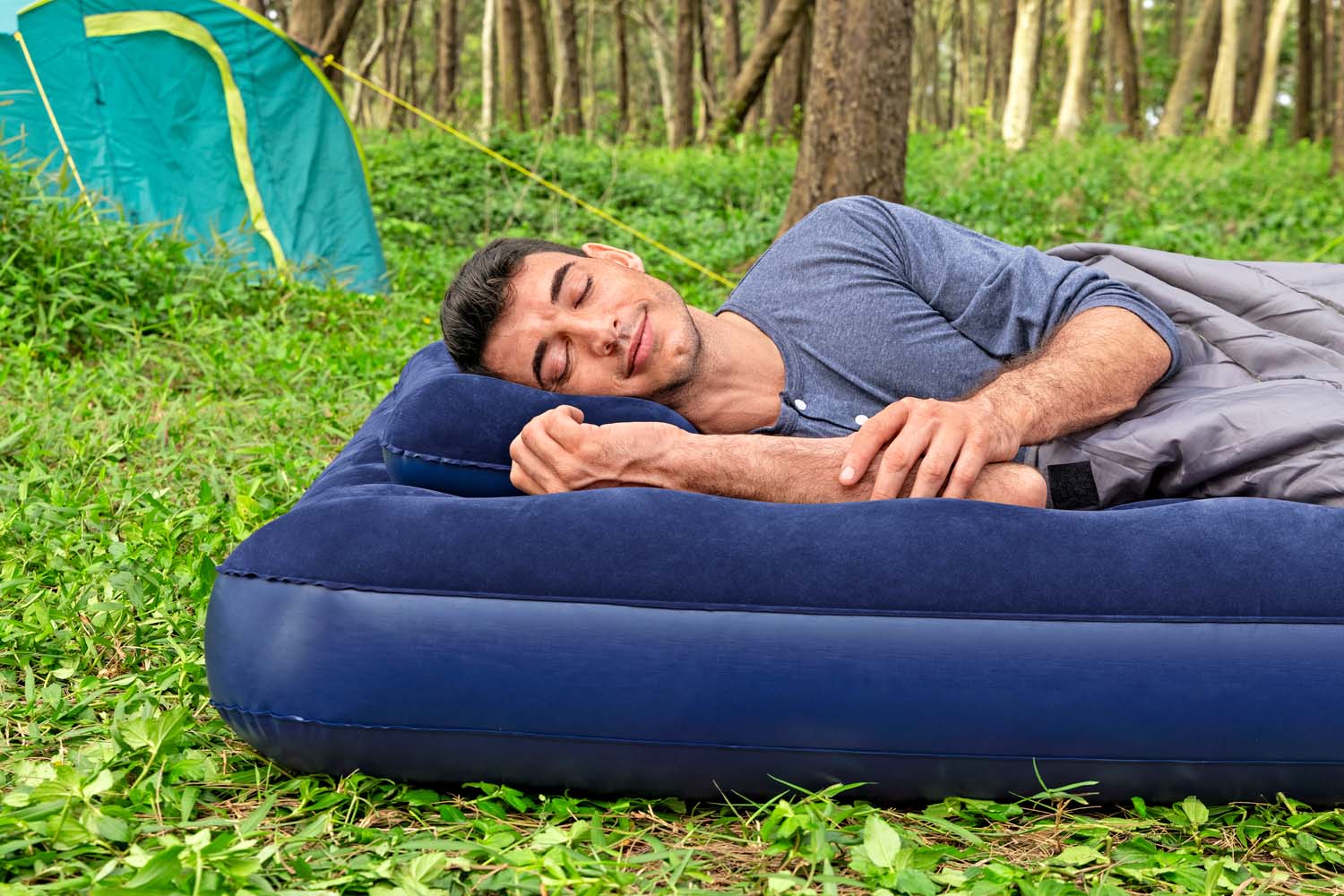 Doppelluftbett  mit externer Handpumpe 203 x 152 x 22 cm