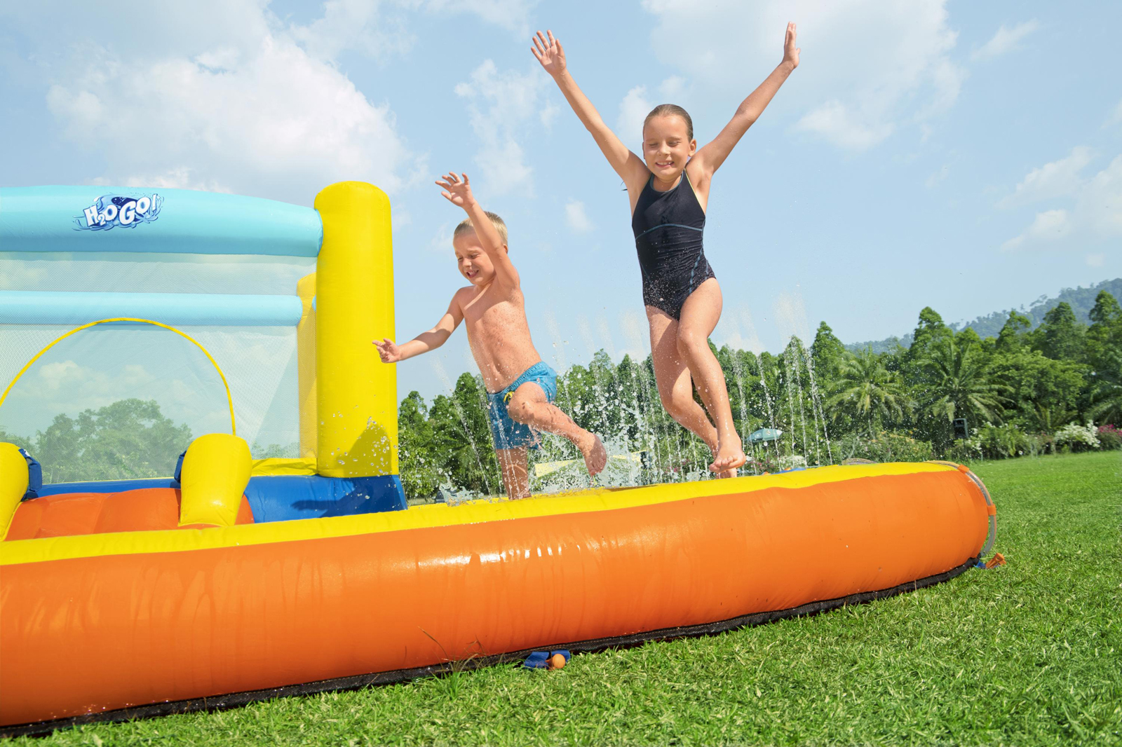 H2OGO!® Mega-Wasserpark mit Dauergebläse Beach Bounce 365 x 340 x 152 cm