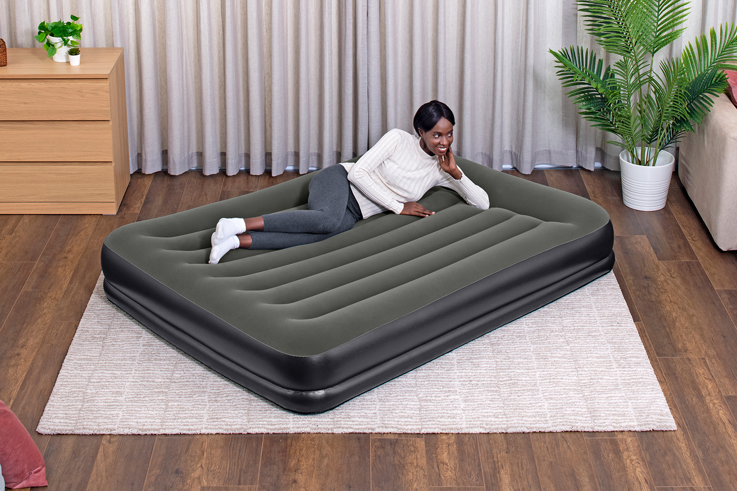 TriTech® Doppelluftbett 203 x 152 x 36 cm TriTech® Doppelluftbett 203 x 152 x 36 cm