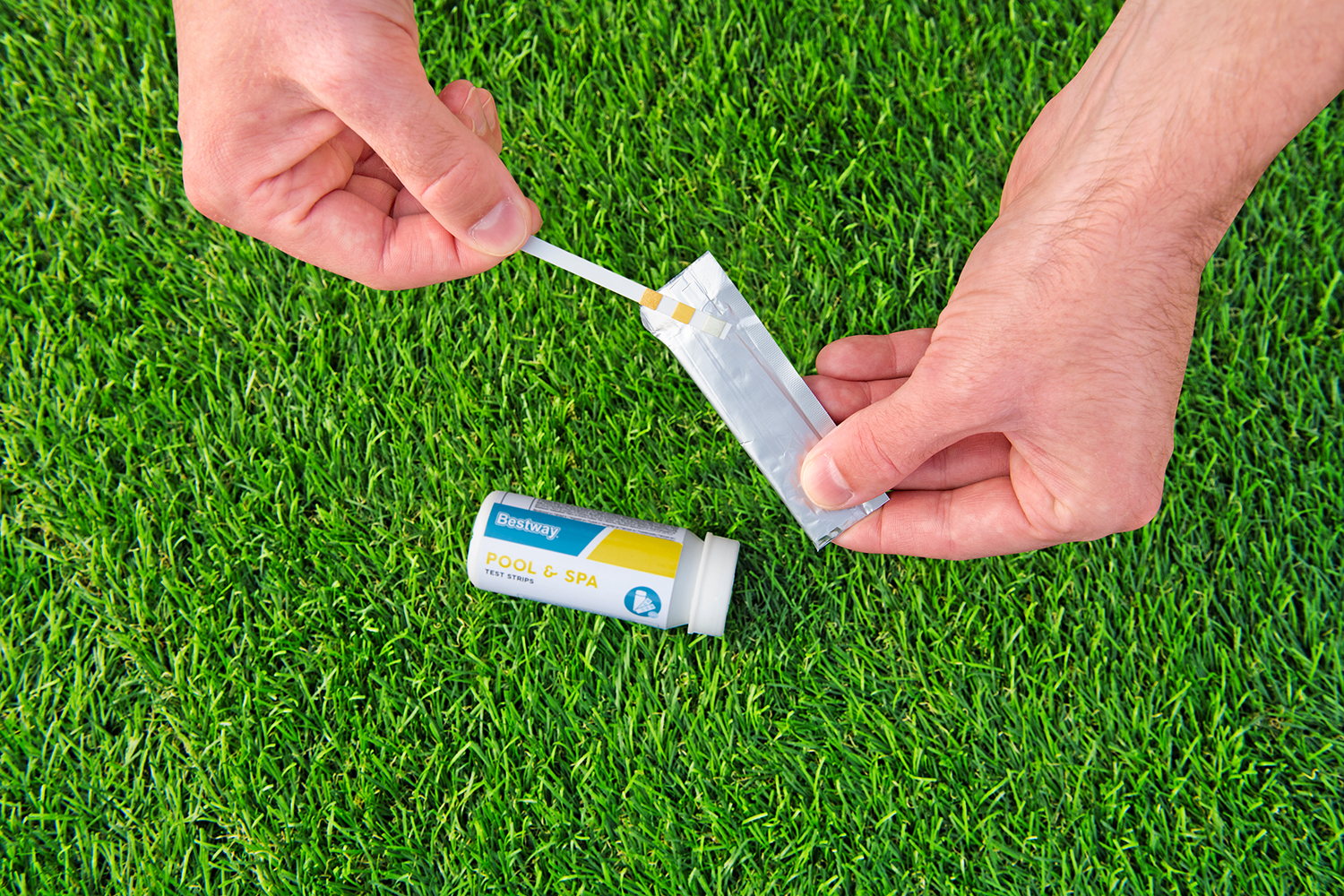 Poolpflege Komplett Set AquaClear™ Deluxe für Poolgrößen bis 396 cm Poolpflege Komplett Set AquaClear™ Deluxe für Poolgrößen bis 396 cm