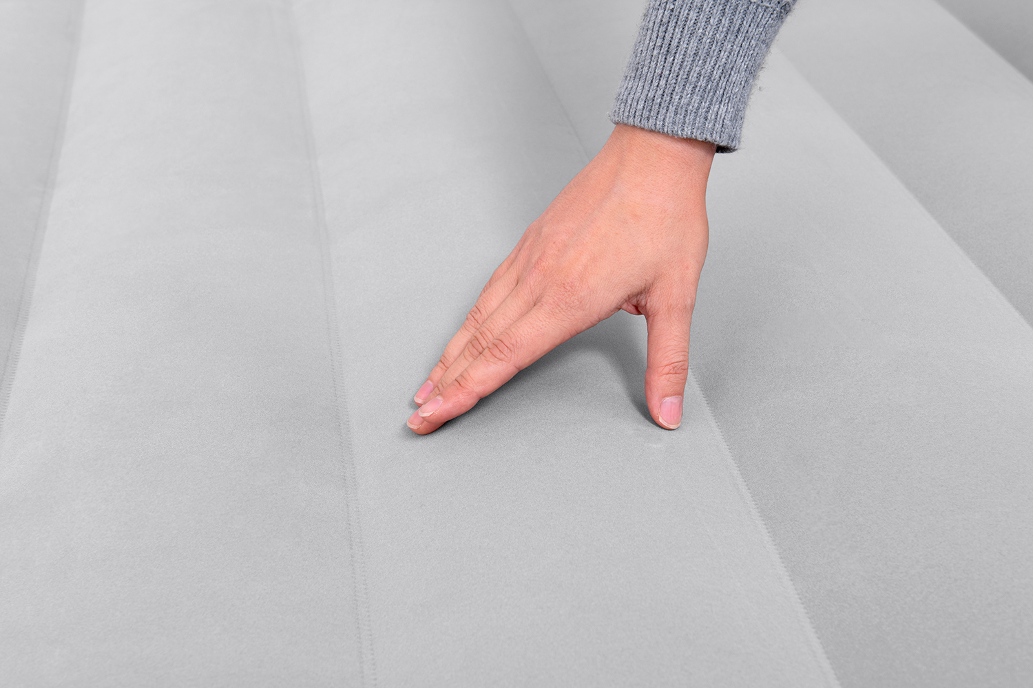 TriTech® Doppelluftbett mit integrierter Elektropumpe 203 x 193 x 56 cm TriTech® Doppelluftbett mit integrierter Elektropumpe 203 x 193 x 56 cm