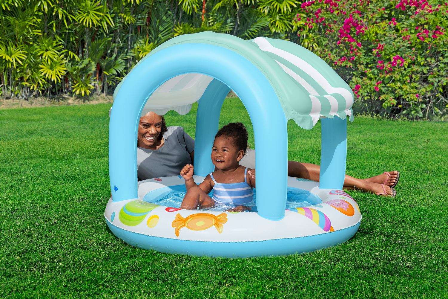 Planschbecken Sweet Shope™ mit Sonnenschutzdach 104 x 84 cm Planschbecken Sweet Shope™ mit Sonnenschutzdach 104 x 84 cm