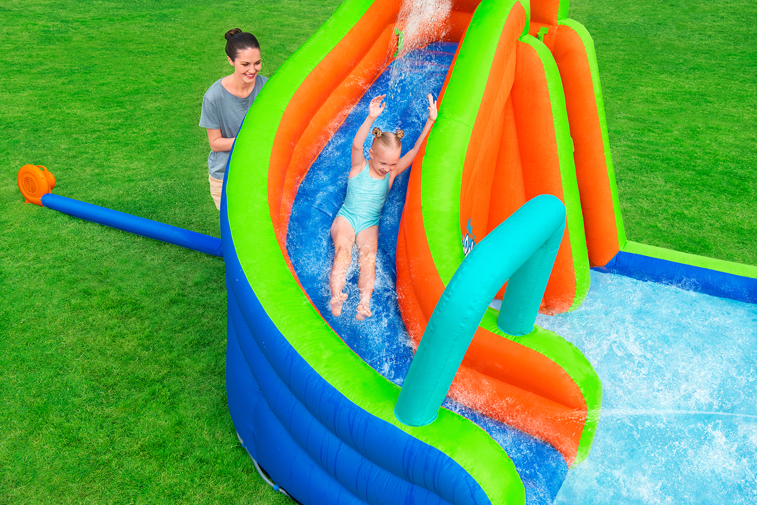 Mega-Wasserpark Turborutsche mit Dauergebläse 365 x 320 x 270 cm