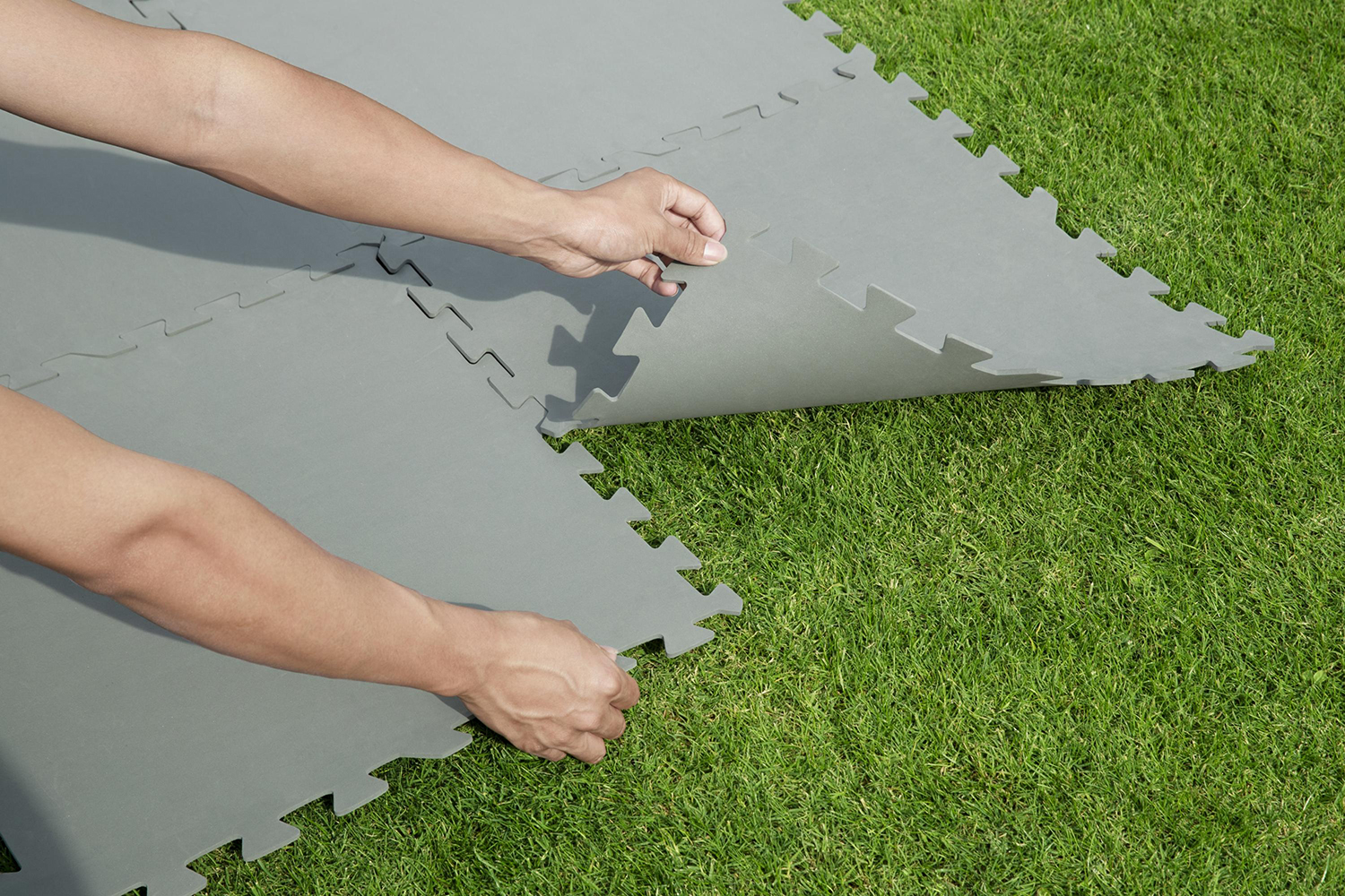 Flowclear™ Pool-Bodenschutzfliesen Set, 9 Stück á 50 x 50 cm, grau