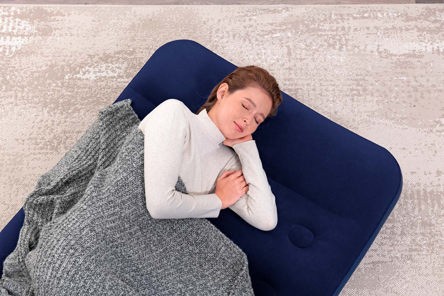 Single-Luftbett mit integrierter Fußpumpe 188 x 99 x 28 cm