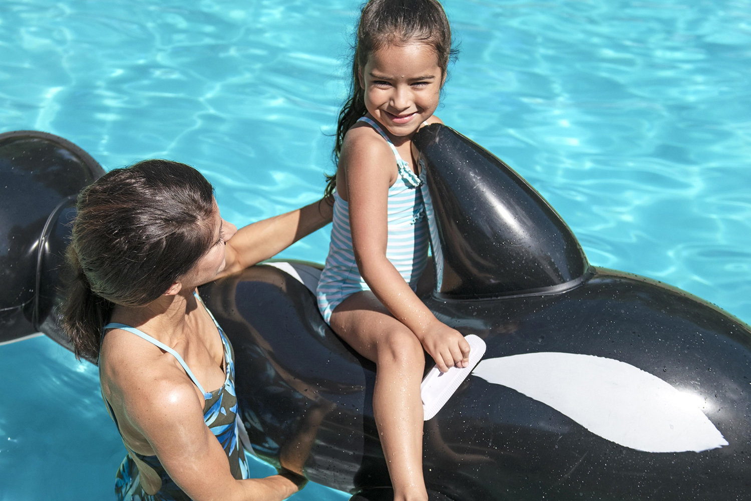 Bestway® 6'8" x 40"/2.03m x 1.02m Jumbo Whale Ride-On