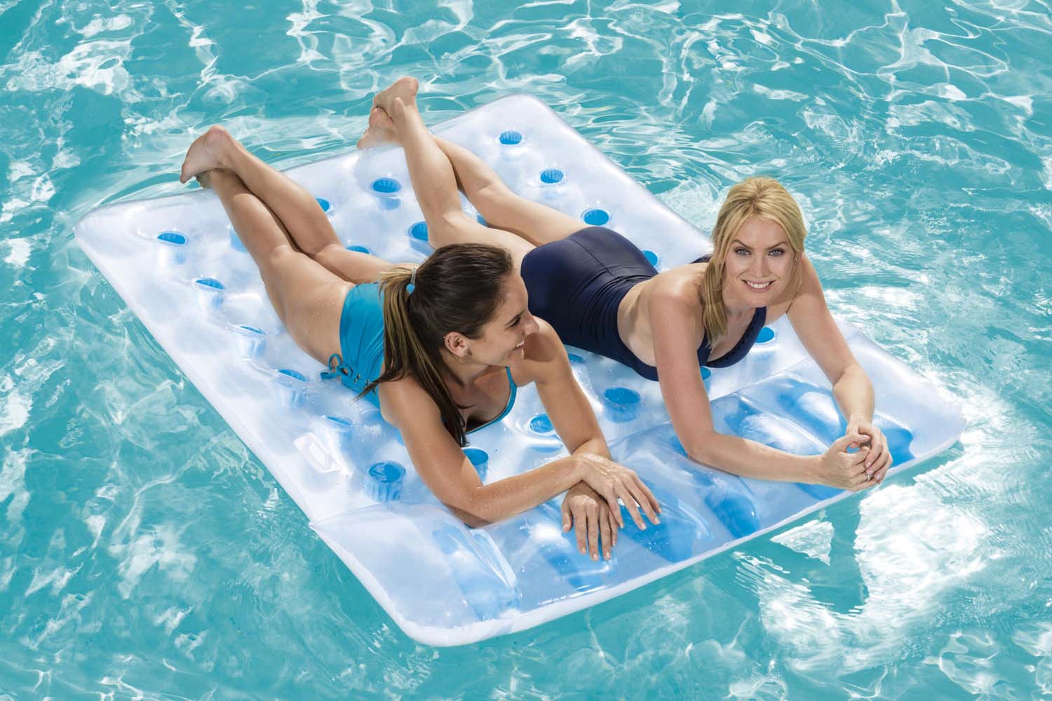 Bestway® 6'4" x 56"/1.93m x 1.42m Double Beach Bed Lounge