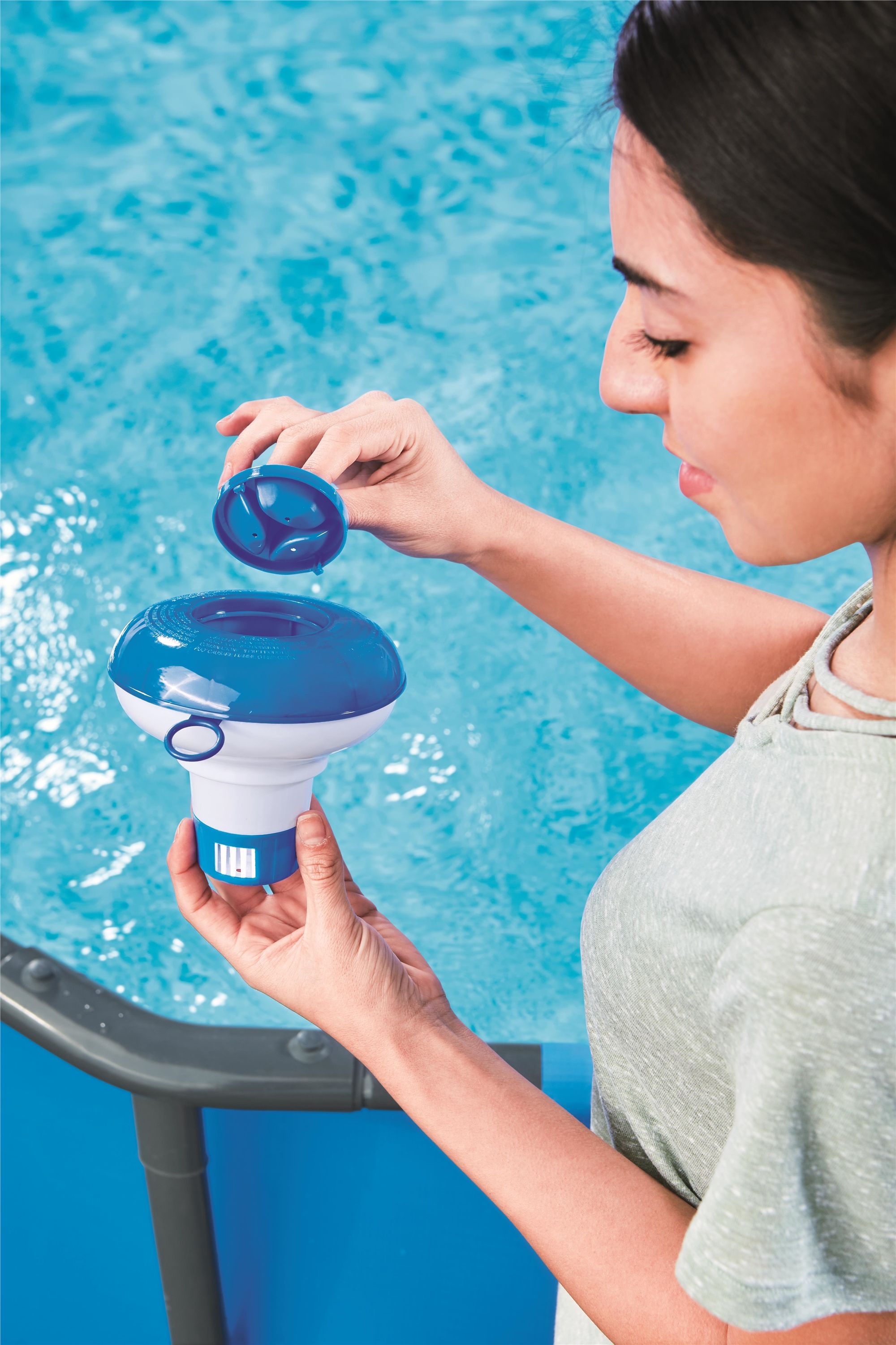 Flowclear™ 5"/12.7cm Chemical Floater