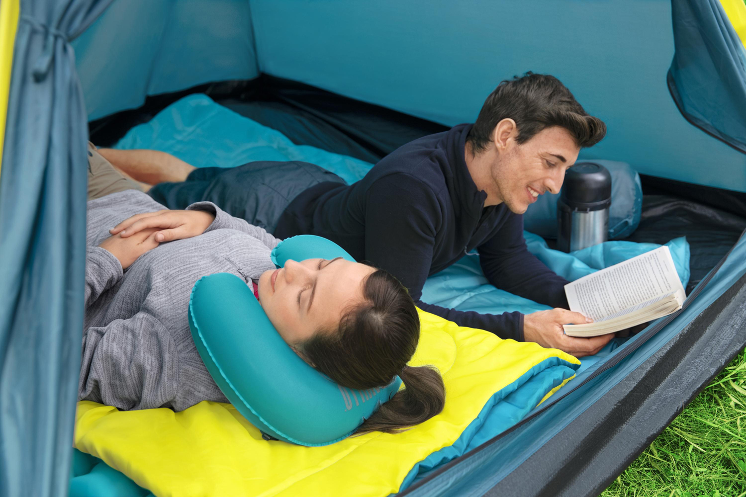 Pavillo™ Toughlite™ Reise Nackenkissen 36 x 31 x 11,5 cm