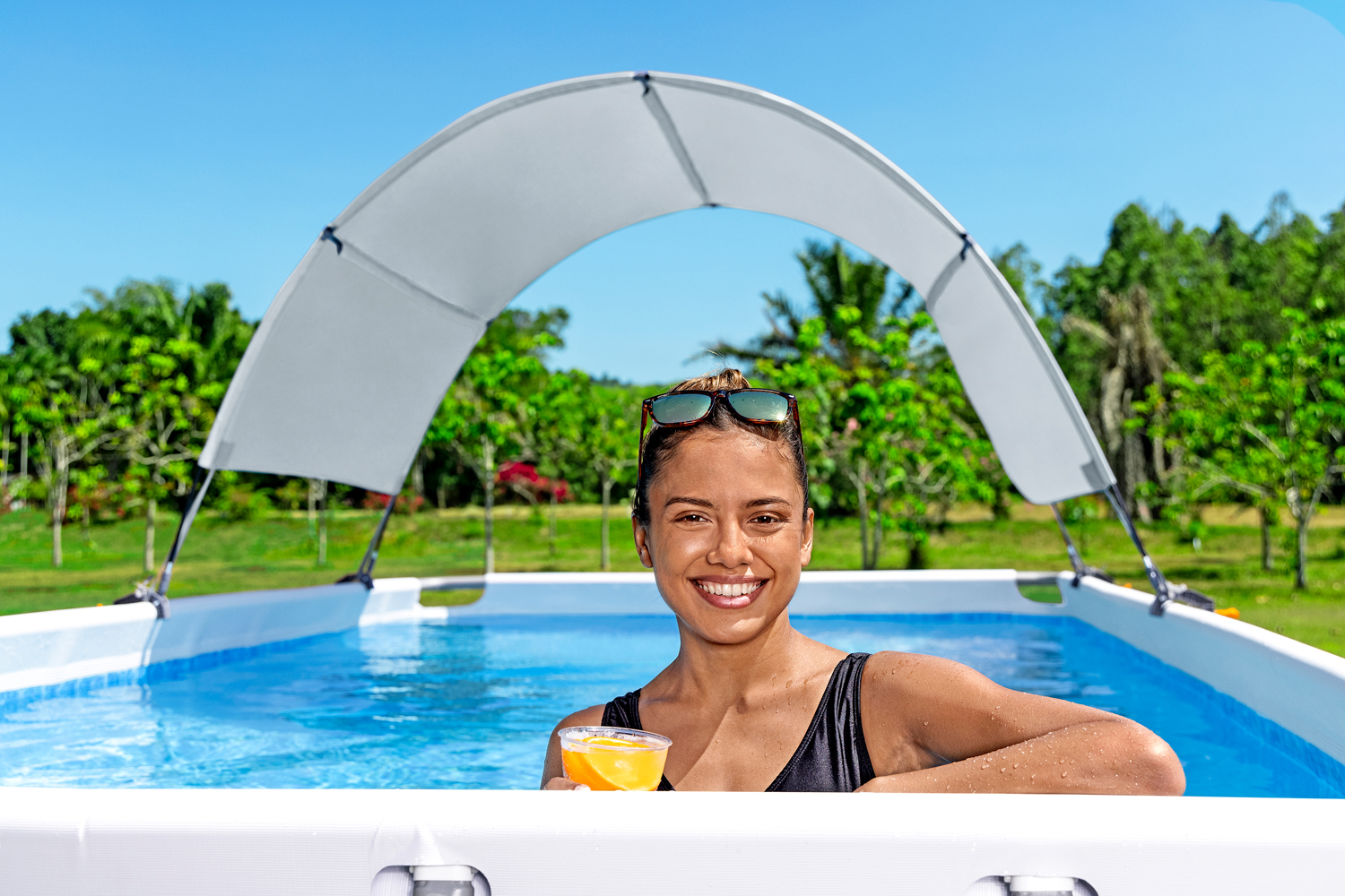 Sonnenschutzdach für eckige und ovale Pools
