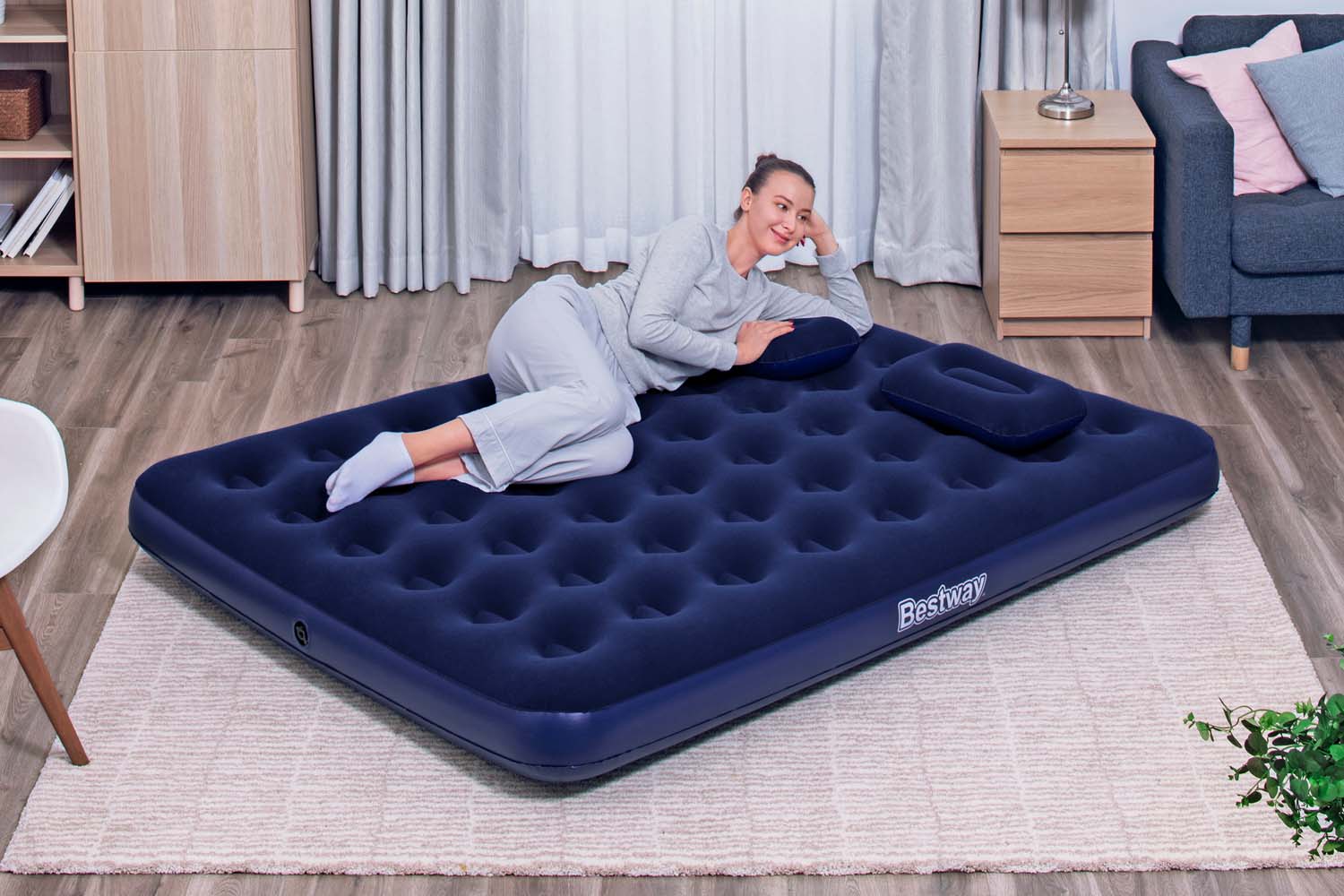 Doppelluftbett  mit externer Handpumpe 203 x 152 x 22 cm