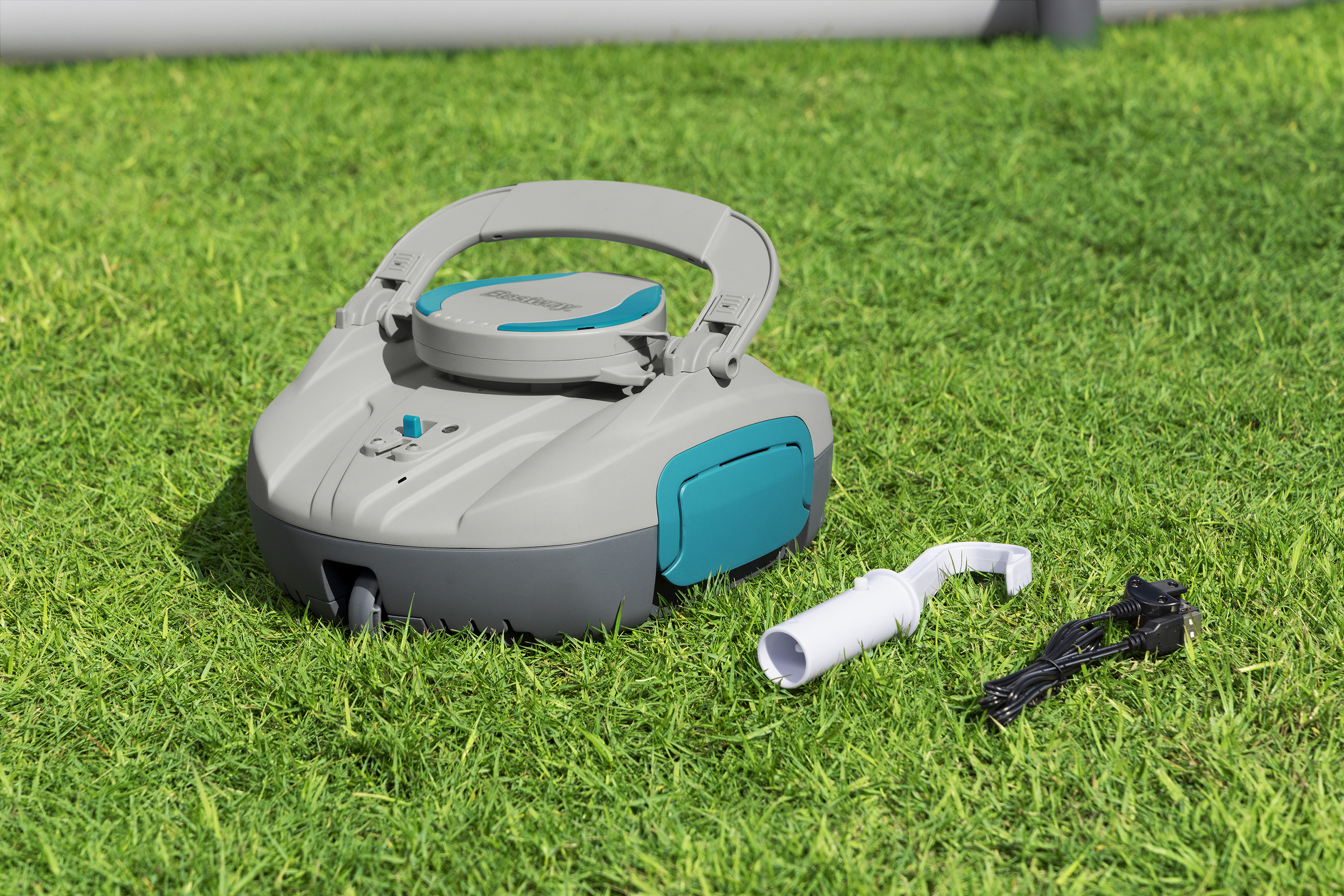 Autonomer, akkubetriebener Poolroboter AquaTronix™ G100