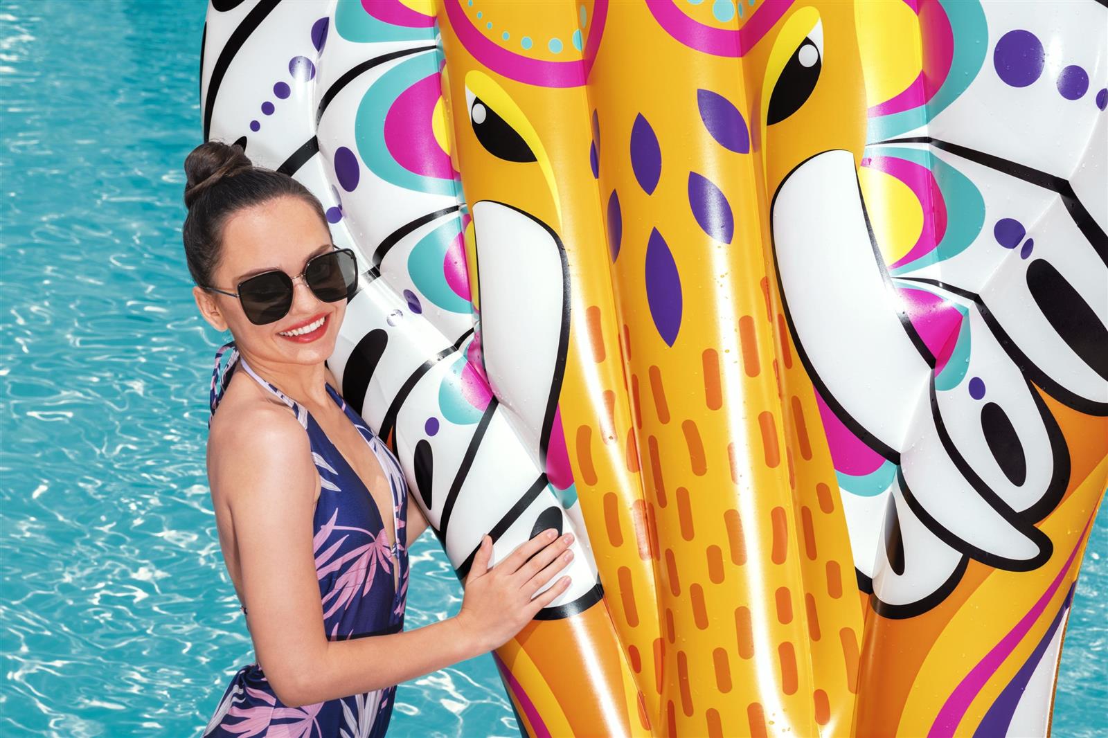 Flirty Fiesta Luftmatratze Elefant 183 x 153 cm