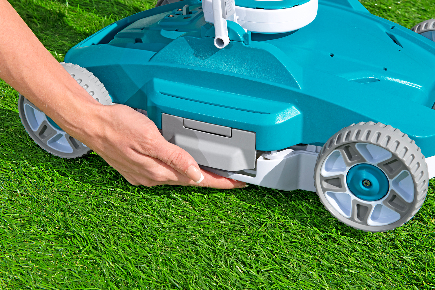 Autonomer, akkubetriebener Poolroboter AquaTronix™ G200 Autonomer, akkubetriebener Poolroboter AquaTronix™ G200