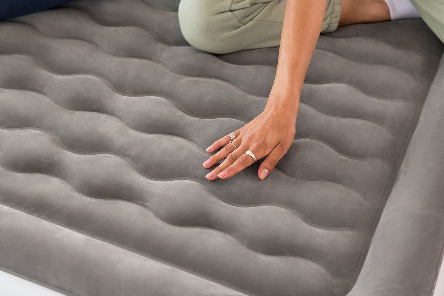 TriTech™ Doppelluftbett mit antimikrobieller Oberfläche & integrierter Elektropumpe 203 x 152 x 46 cm