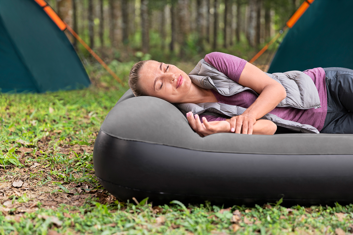 TriTech® Doppelluftbett mit USB-Elektropumpe 191 x 137 x 30 cm TriTech® Doppelluftbett mit USB-Elektropumpe 191 x 137 x 30 cm