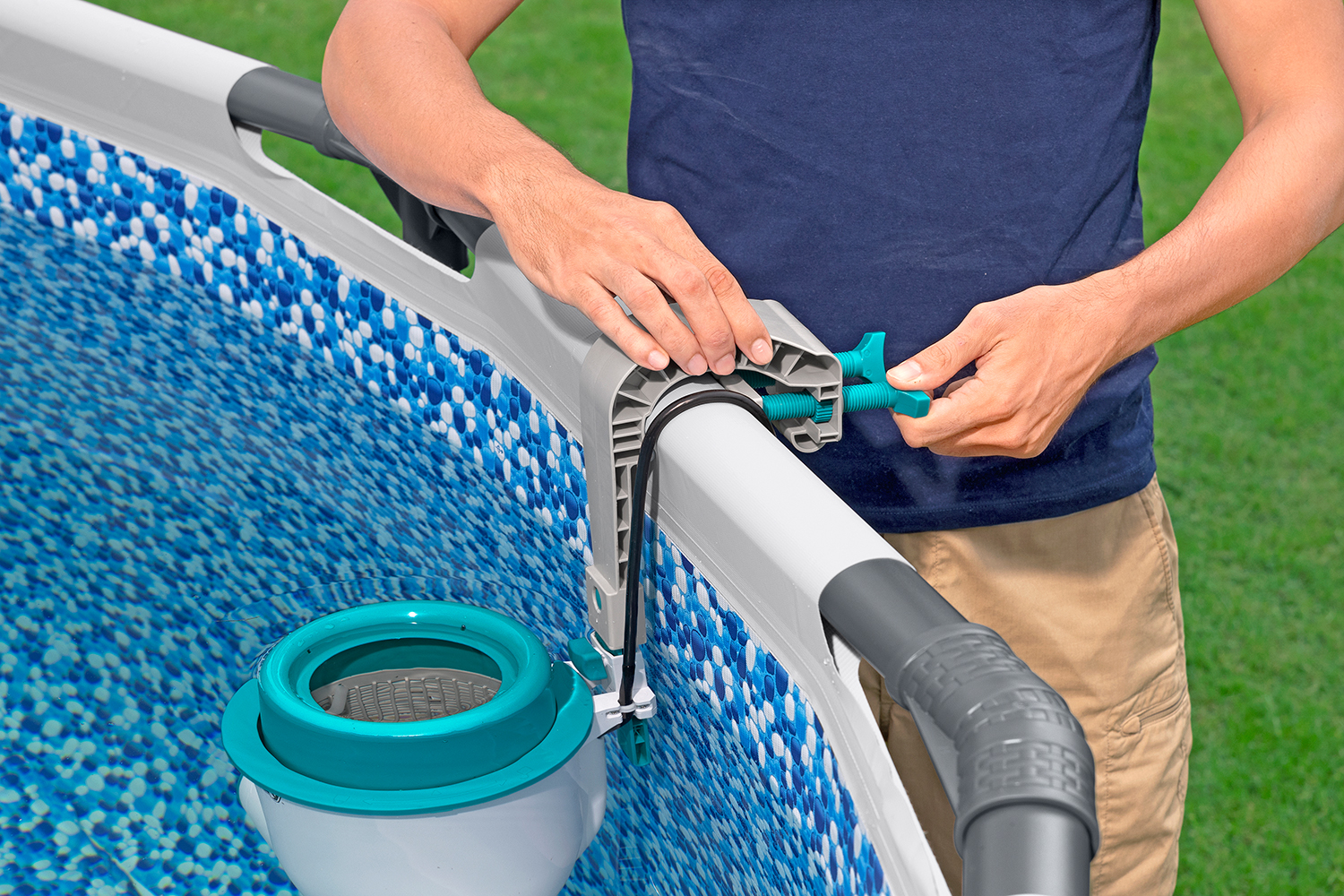 Skimatic™ 2-in-1 Einhängeskimmer/Filterpumpen-Kombination 3.974 l/h, 73 W