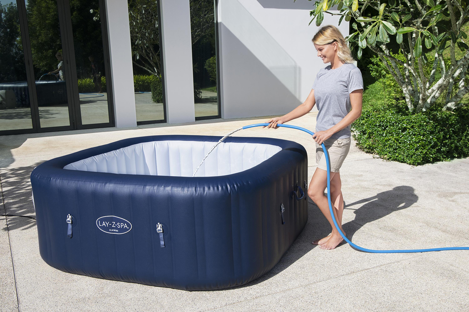 LAY-Z-SPA® Whirlpool Hawaii  AirJet™ 180 x 180 x 71 cm, eckig