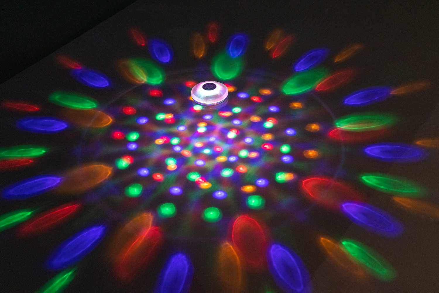 batteriebetriebene, schwimmende LED-Leuchte, Ø 14 cm