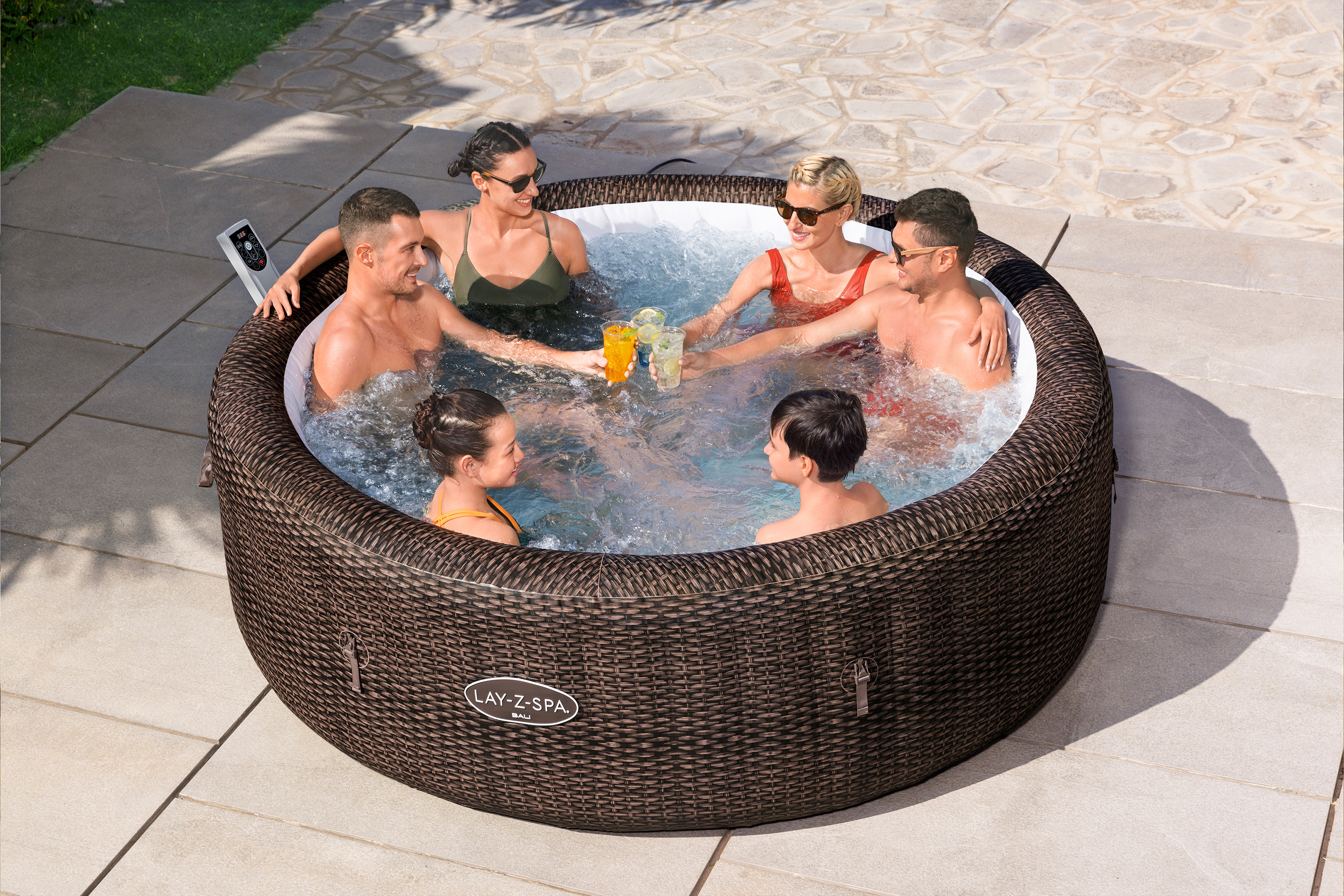 LAY-Z-SPA® Energiespar Whirlpool Bali AirJet™ mit App-Steuerung, für 7 Personen, Ø 216 x 71 cm, Rattan-Optik (Schokobraun)