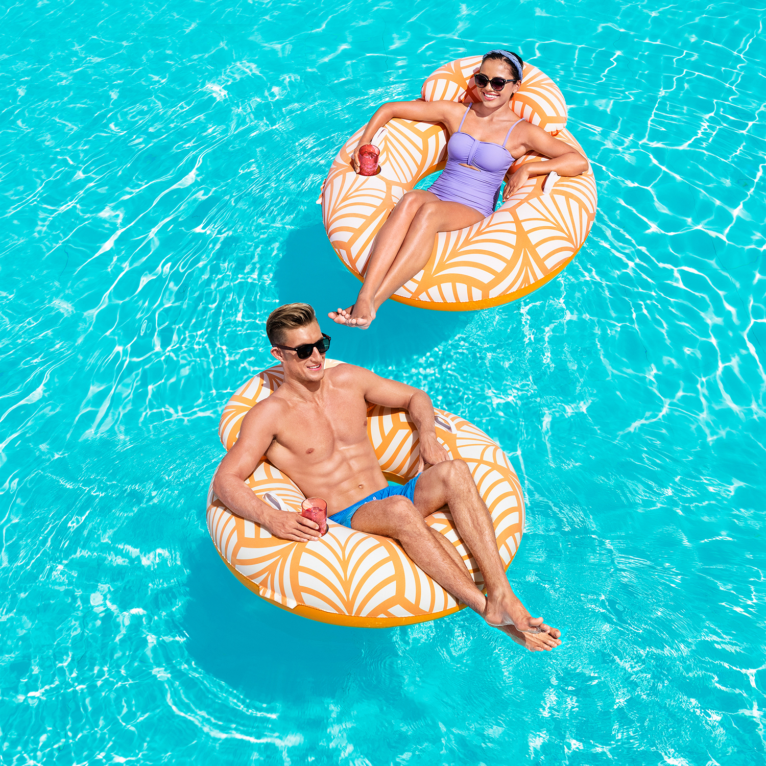 Comfort Plush™ Schwimmring mit Kopfstütze 118 x 117 cm Comfort Plush™ Schwimmring mit Kopfstütze 118 x 117 cm