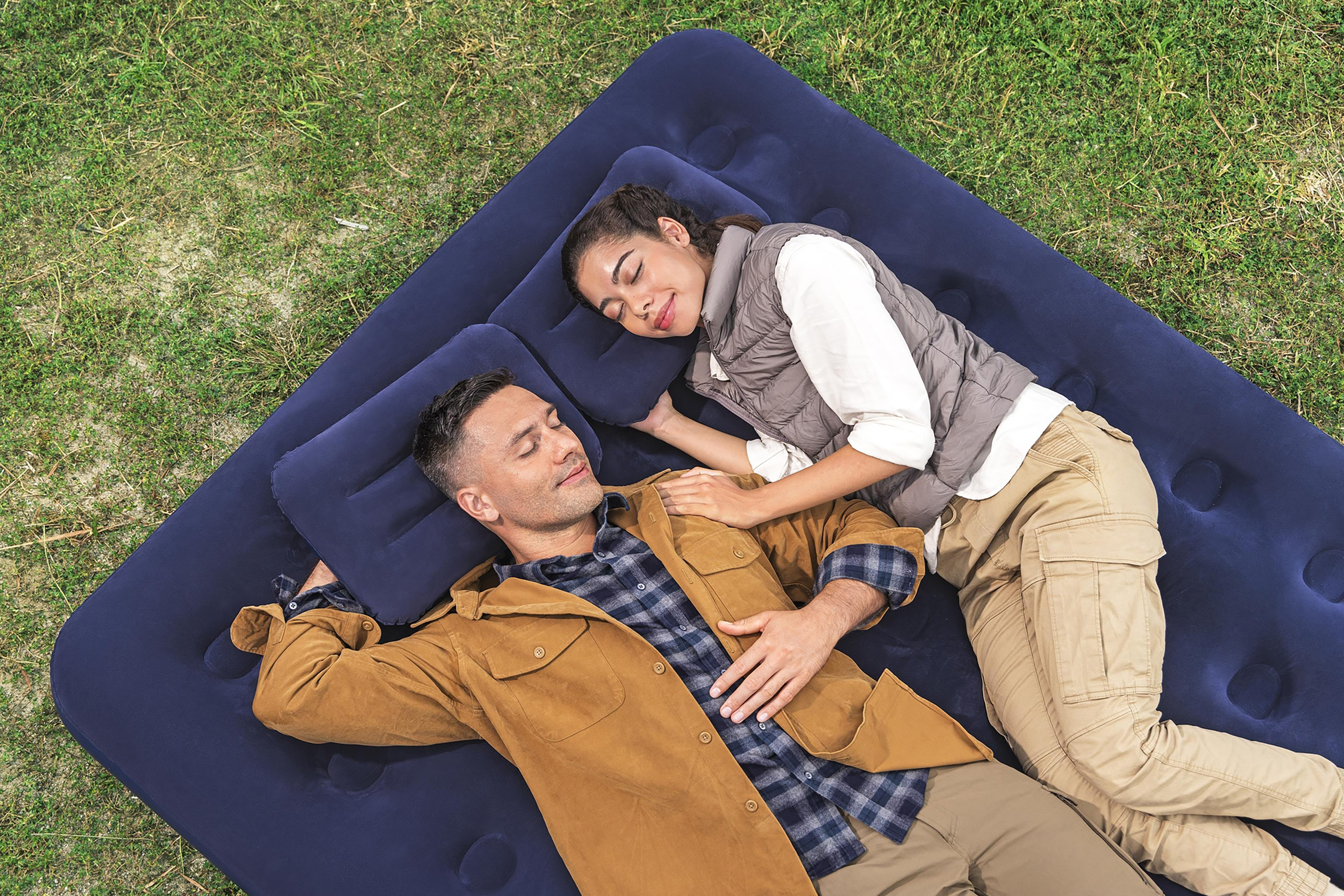 Doppelluftbett  mit externer Handpumpe 203 x 152 x 22 cm