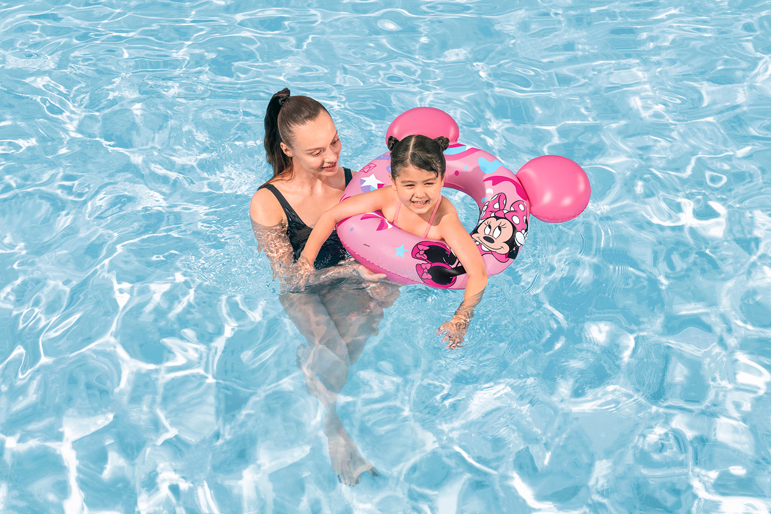 Disney Junior ® Schwimmring Minnie Maus 74 x 76 cm Disney Junior ® Schwimmring Minnie Maus 74 x 76 cm