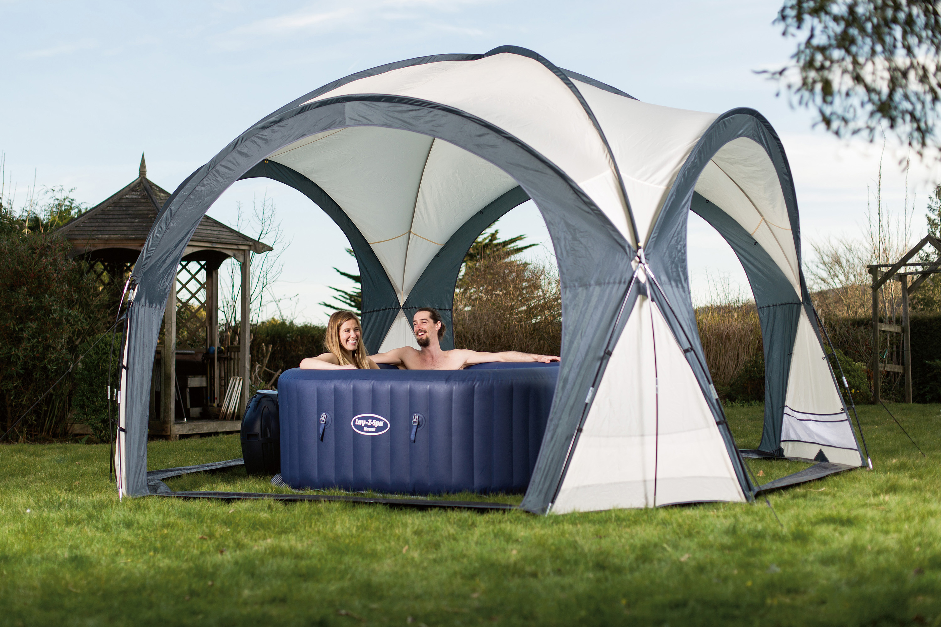 Lay-Z-Spa™ Pavillon 390 x 390 x 255 cm
