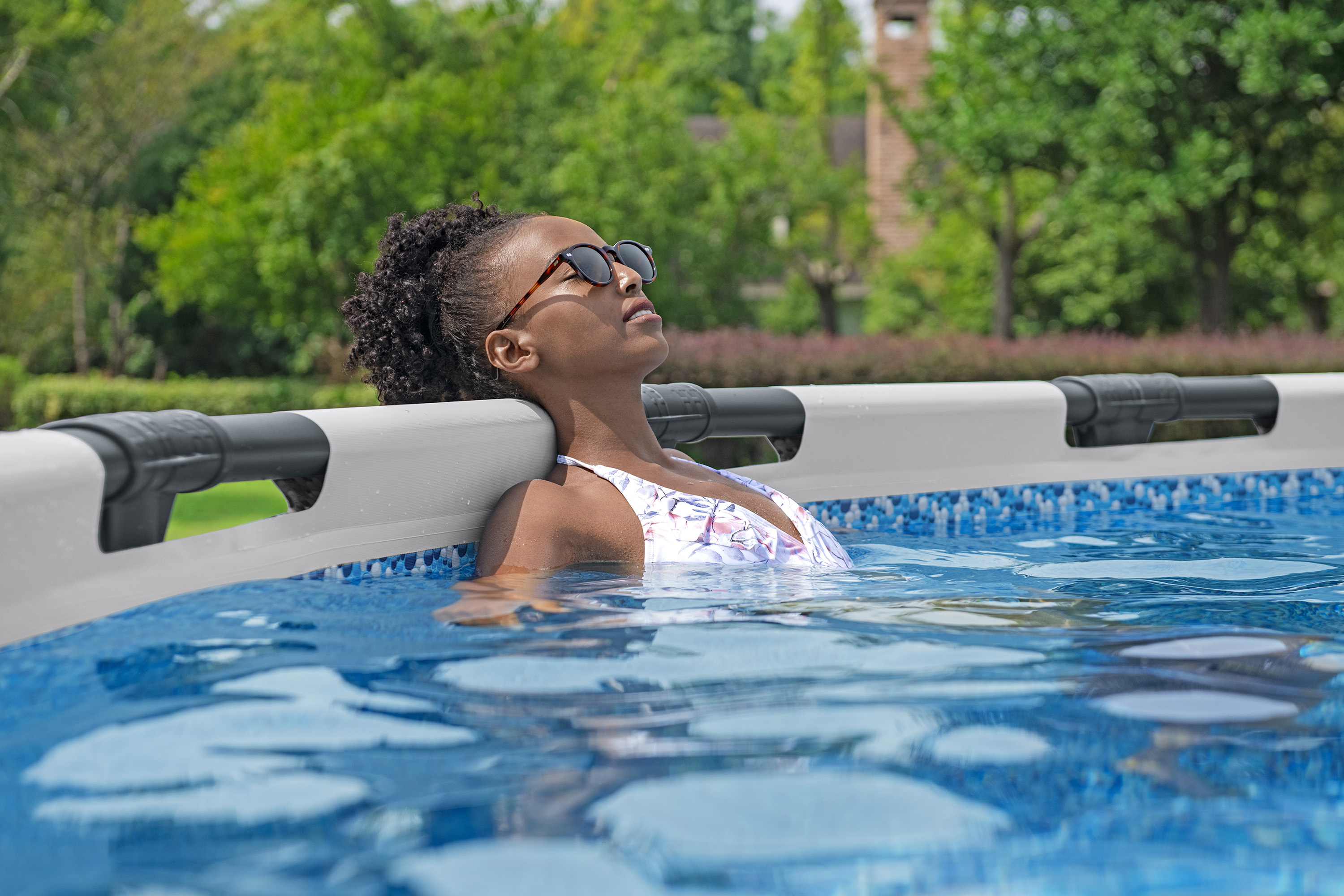 Steel Pro MAX™ Frame Pool Komplett Set mit Filterpumpe Ø 549 x 132 cm, lichtgrau, rund