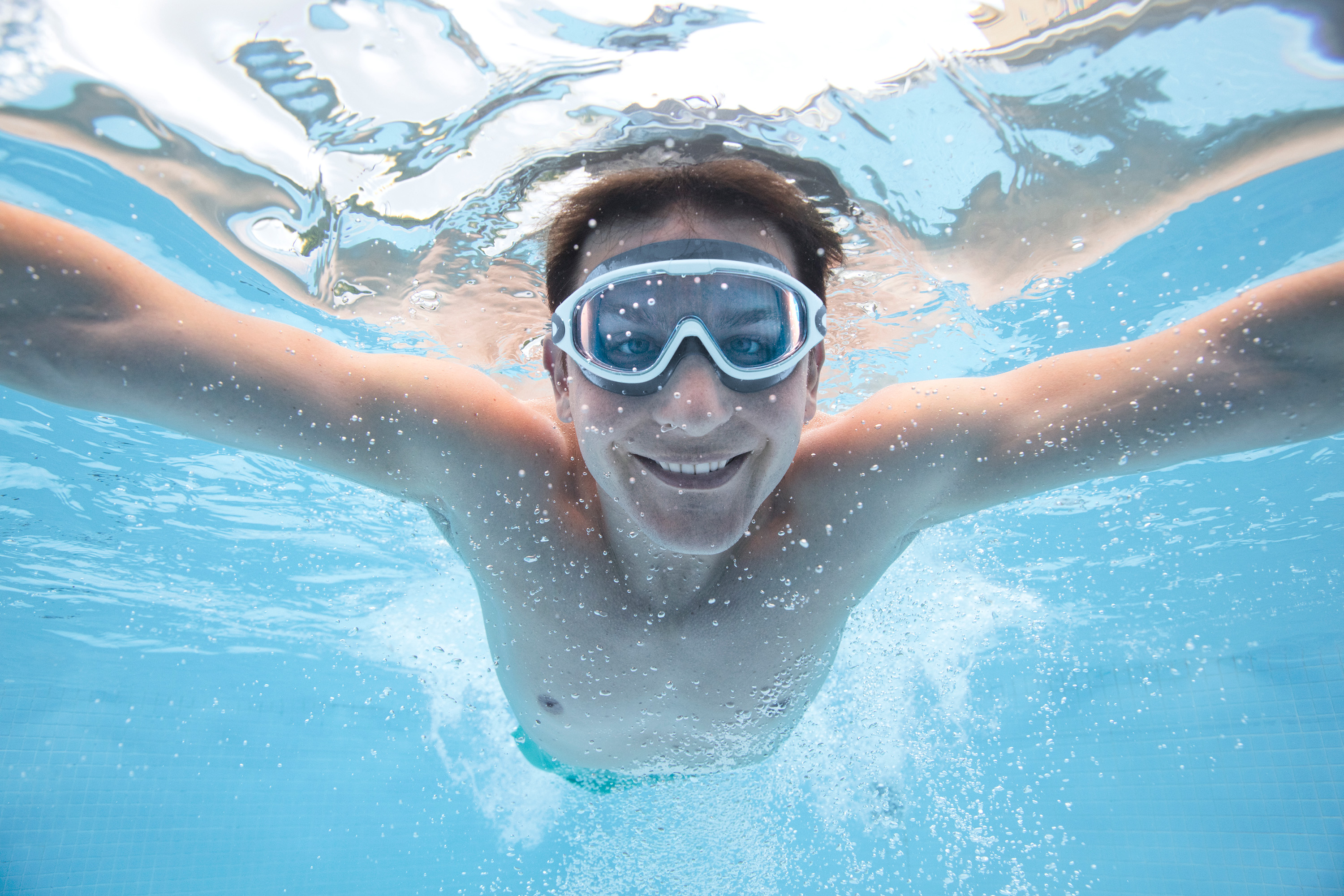 Schwimmbrille Tidal Surge Pro™ ab 14 Jahren, sortiert