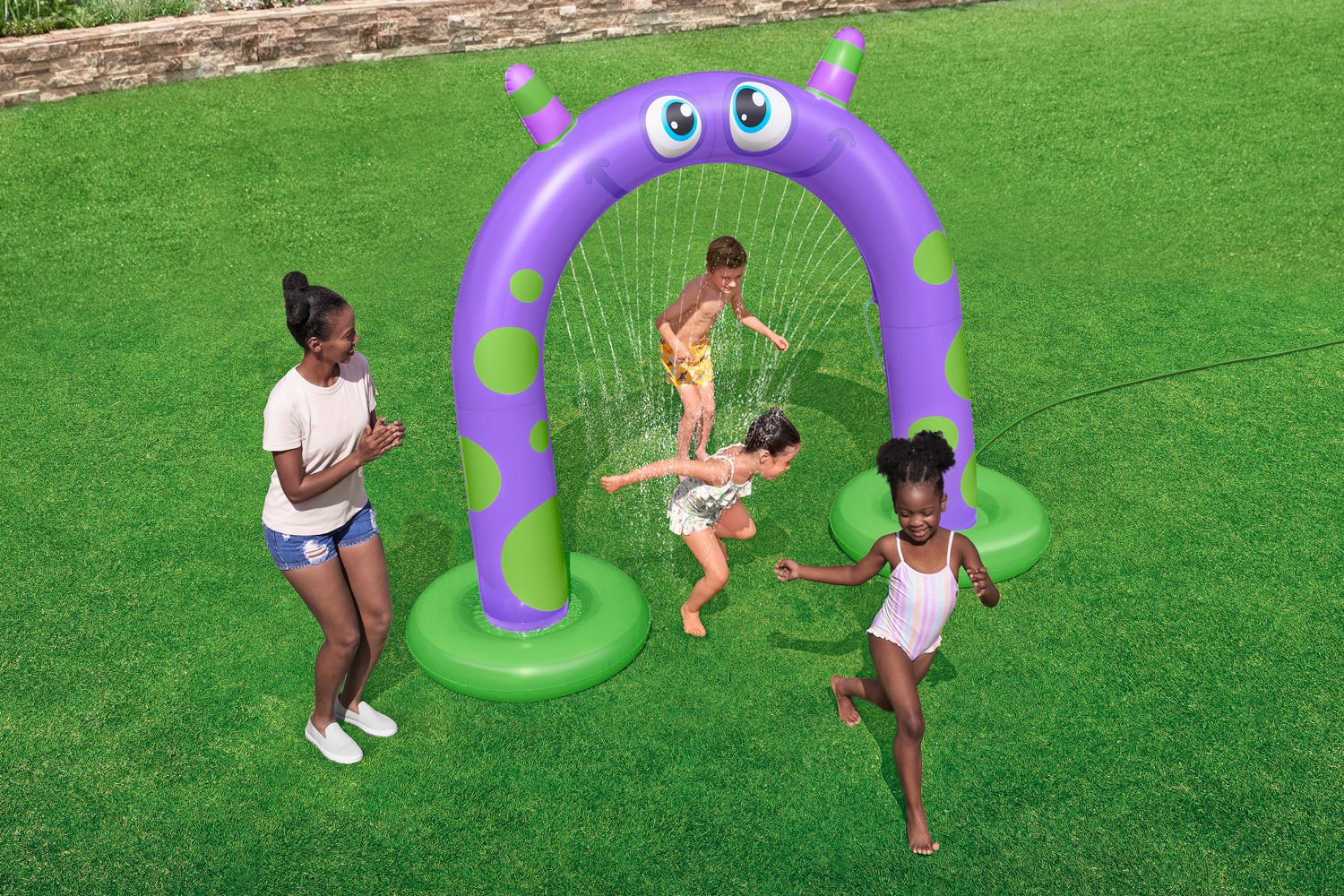 Jumbo Wassersprinkler Friendly Monster™ 244 x 84 x 198 cm