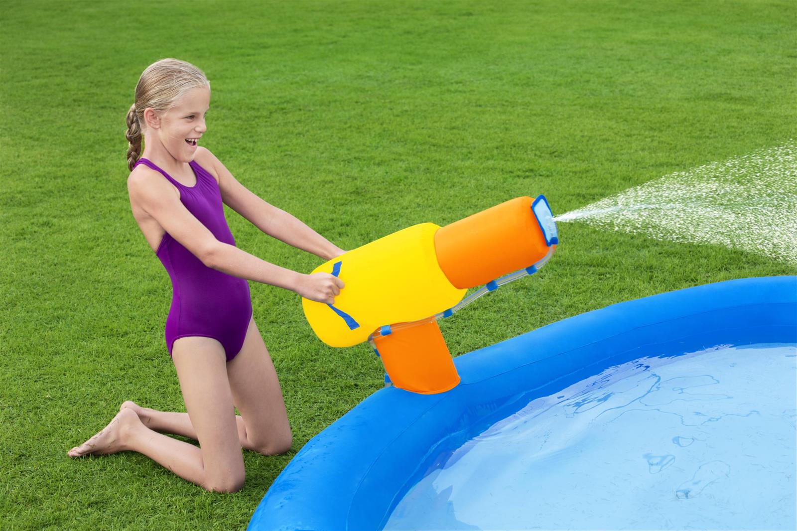 H2OGO!™ 14'3" x 9'5" x 8'9"/4.35m x 2.86m x 2.67m Mount Splashmore Mega WaterPark