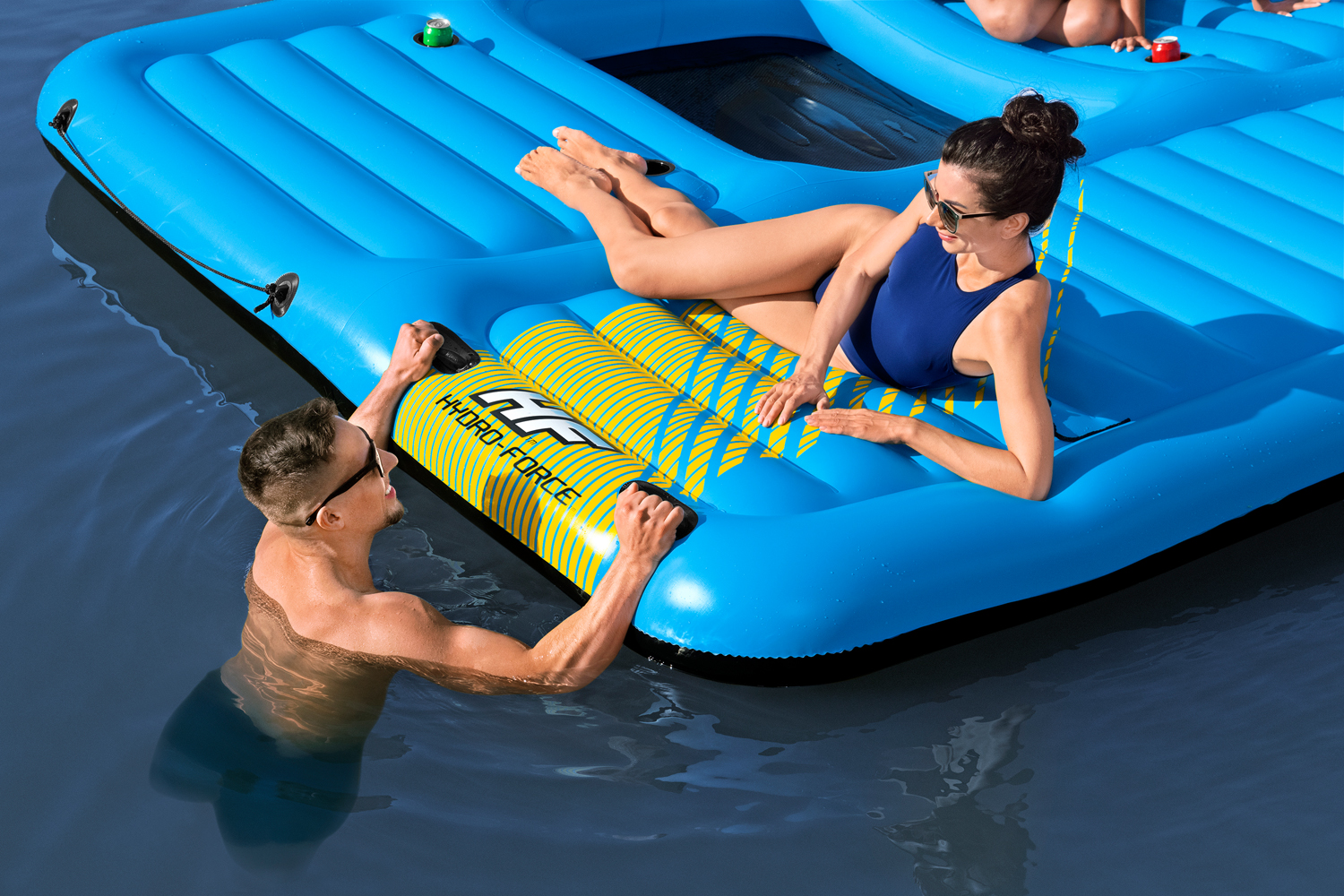 Badeinsel Summer Slide™ mit Wasserrutsche 376 x 311 cm