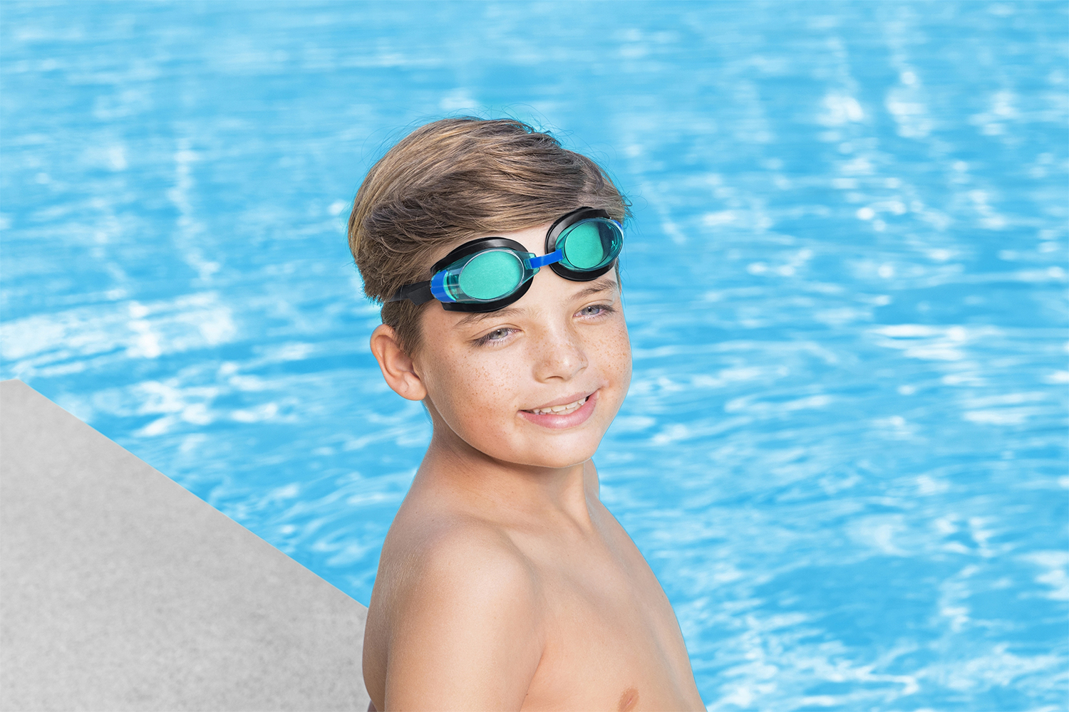 Aqua Burst Essential™ II Schwimmbrille ab 7 Jahren, sortiert