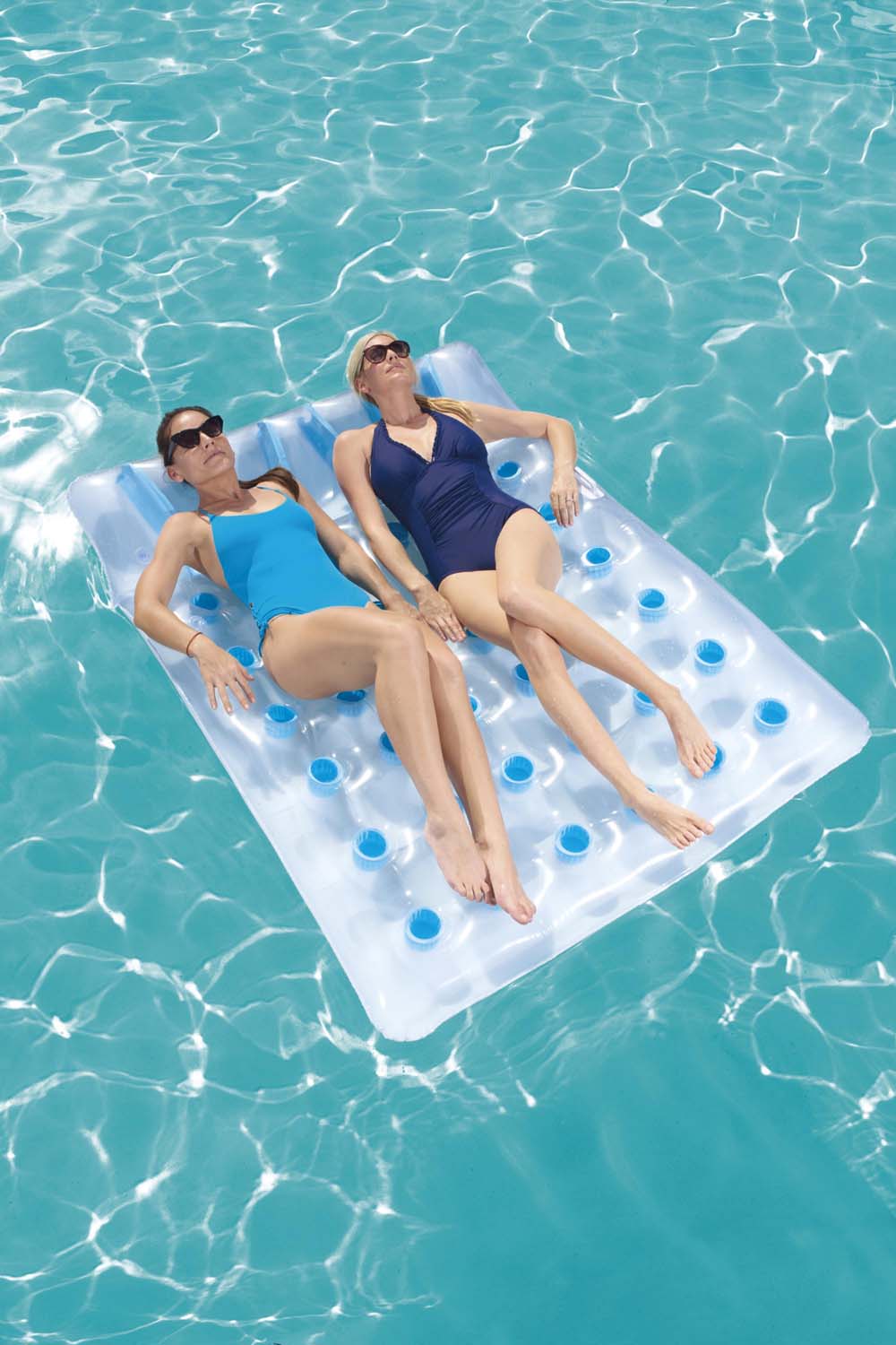 Bestway® 6'4" x 56"/1.93m x 1.42m Double Beach Bed Lounge