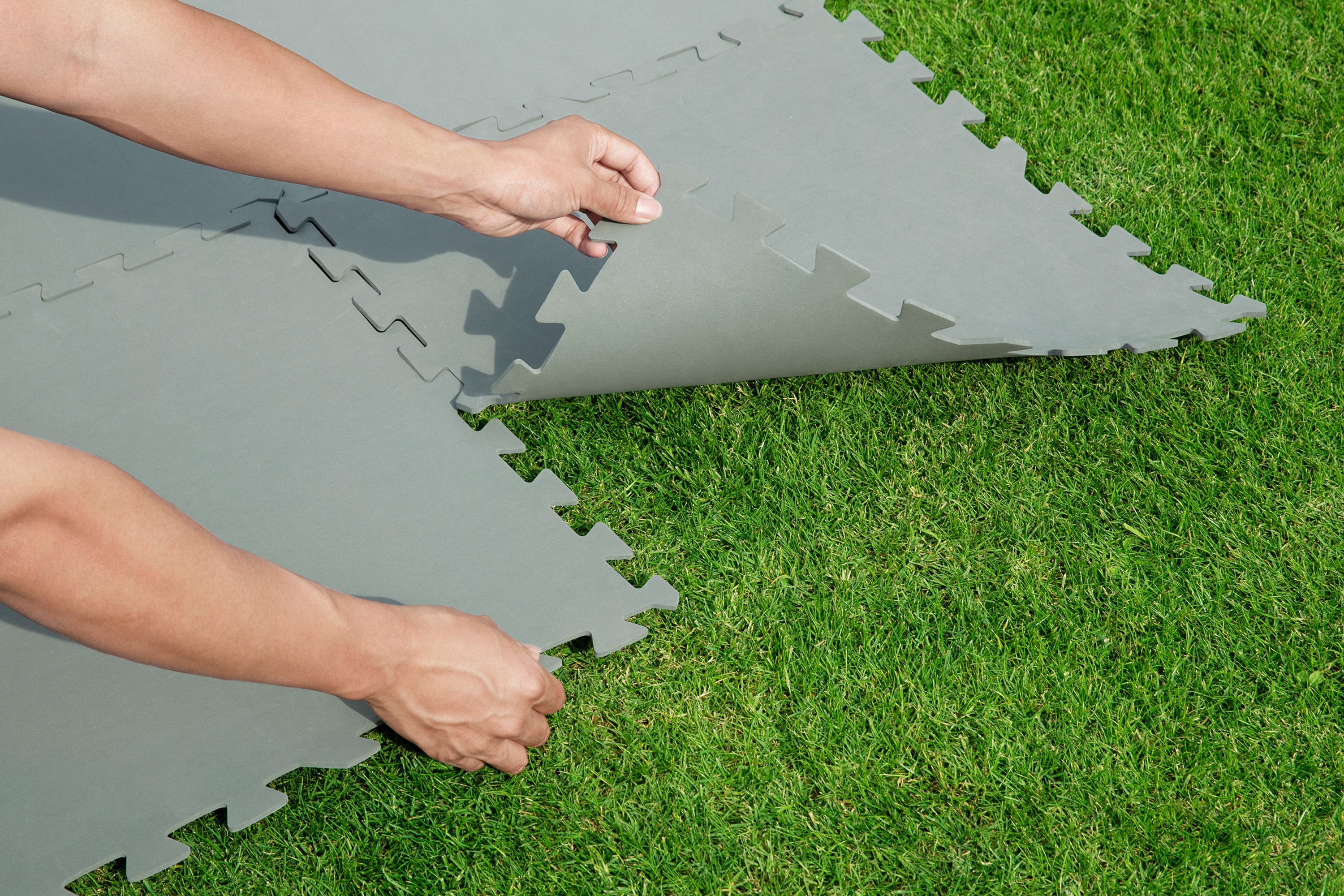 Flowclear™ Pool Bodenschutzfliesen Set, 9 Stück á 50 x 50 cm, grau