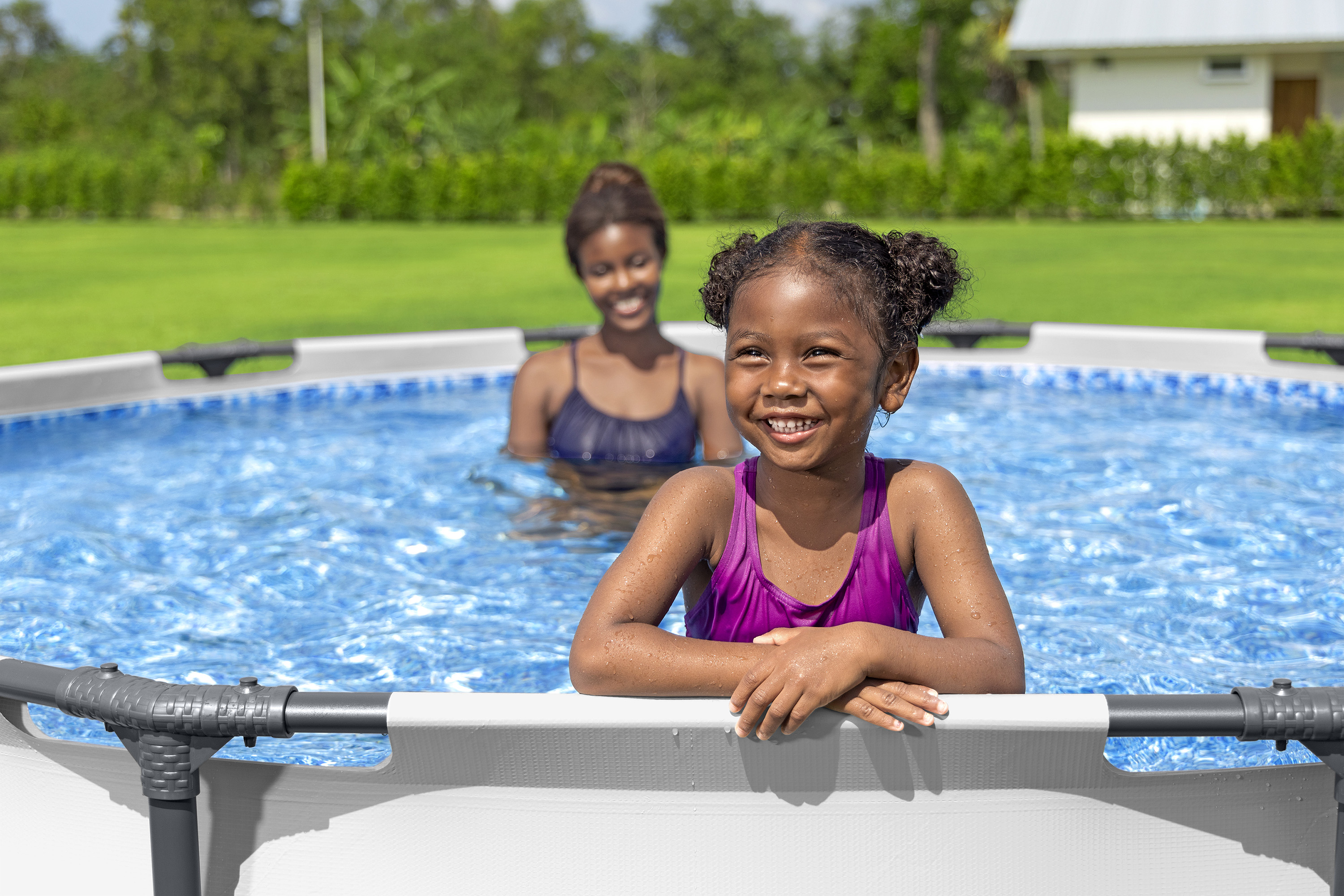 Steel Pro MAX™ Frame Pool Set mit Filterpumpe Ø 427 x 84 cm, lichtgrau, rund