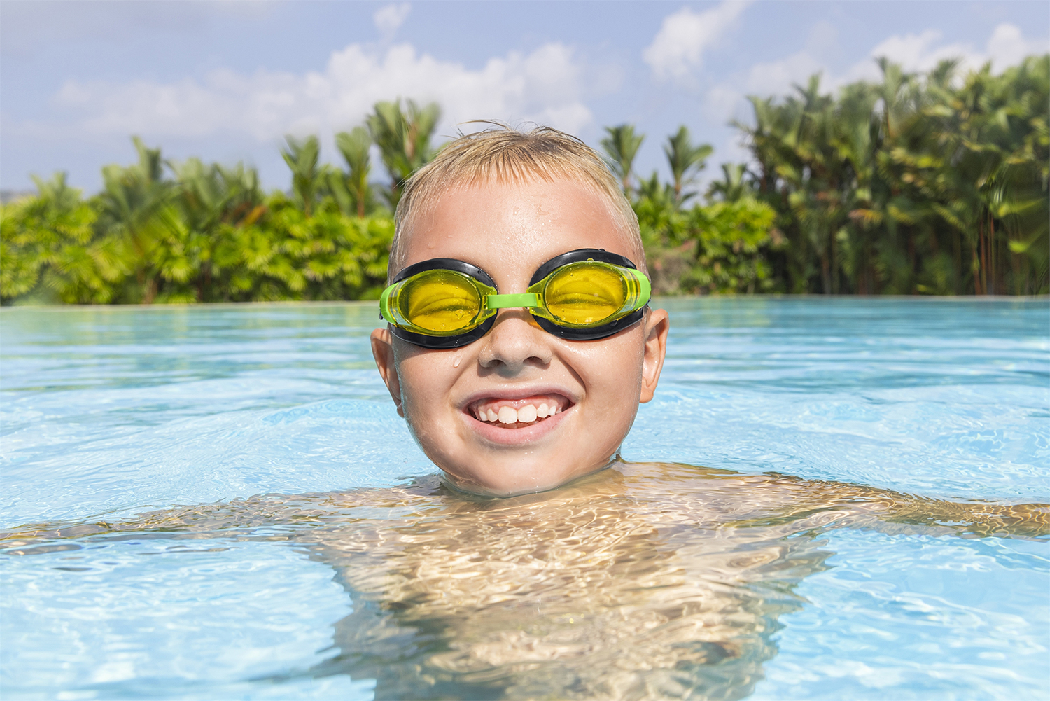 Aqua Burst Essential™ II Schwimmbrille ab 7 Jahren, sortiert