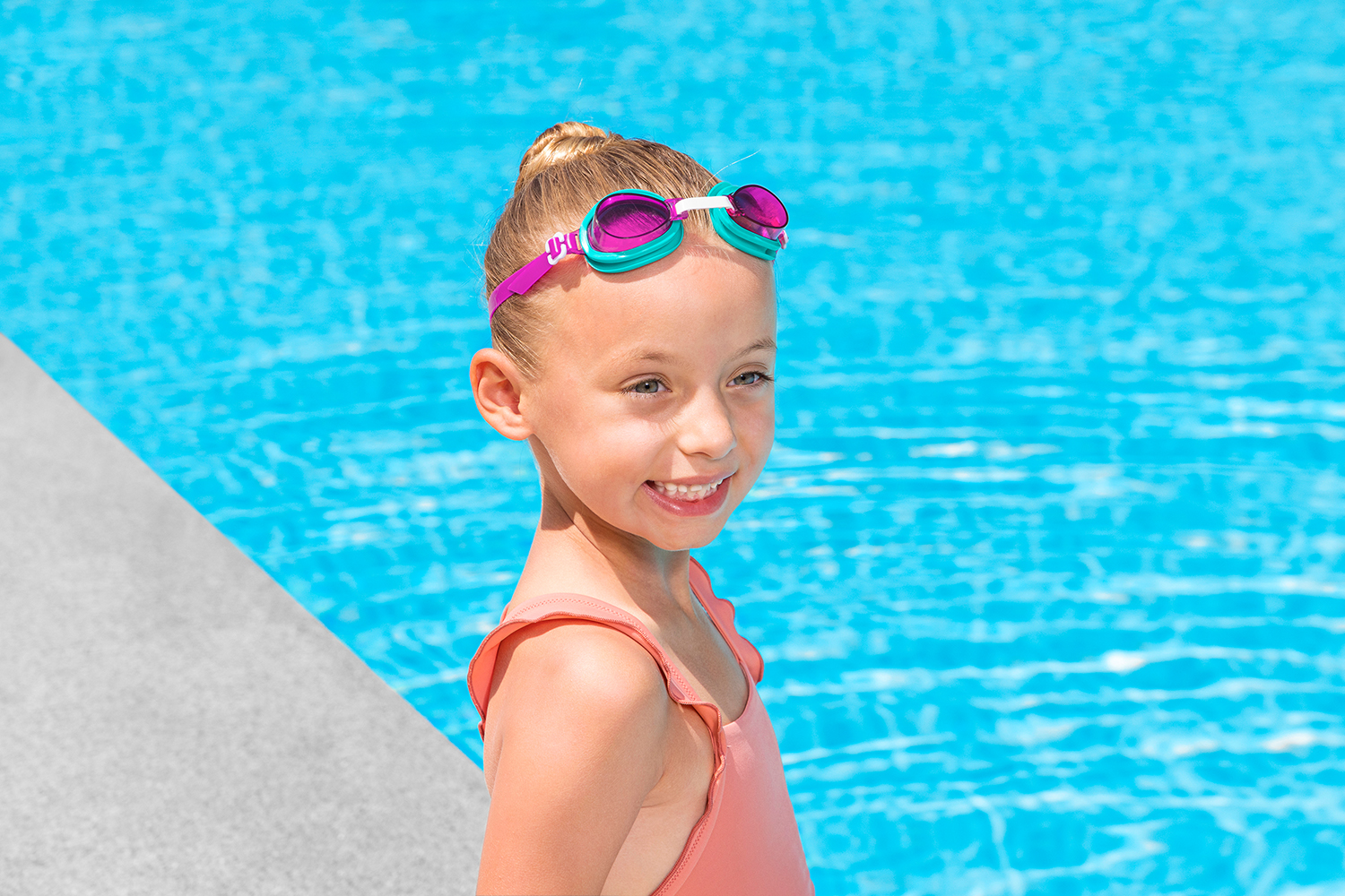 Aqua Burst Essential™ Schwimmbrille ab 3 Jahren, sortiert