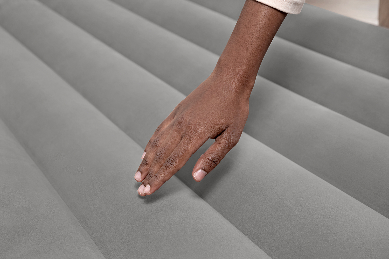 TriTech® Single-Luftbett mit USB-Elektropumpe 188 x 99 x 30 cm TriTech® Single-Luftbett mit USB-Elektropumpe 188 x 99 x 30 cm