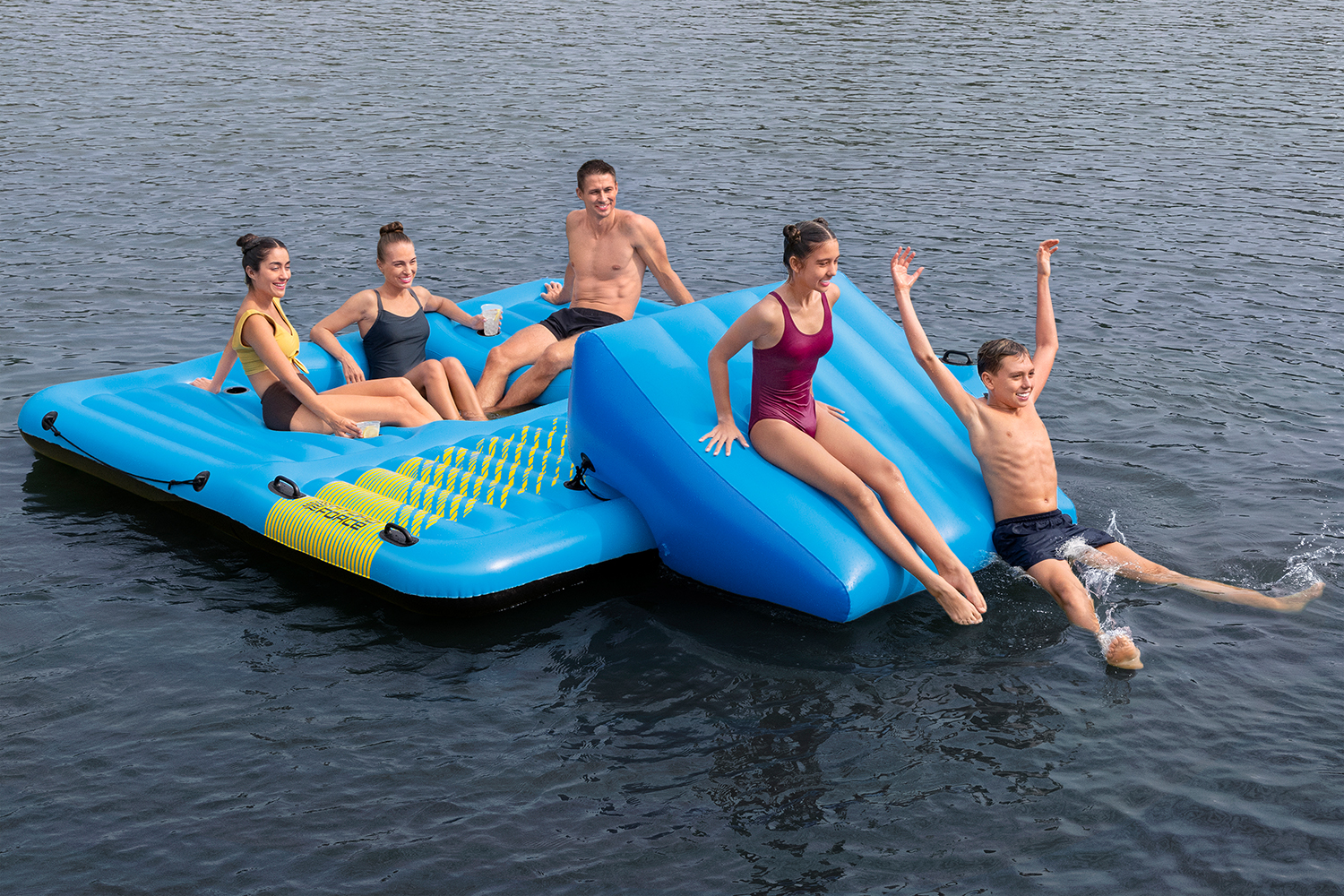 Badeinsel Summer Slide™ mit Wasserrutsche 376 x 311 cm