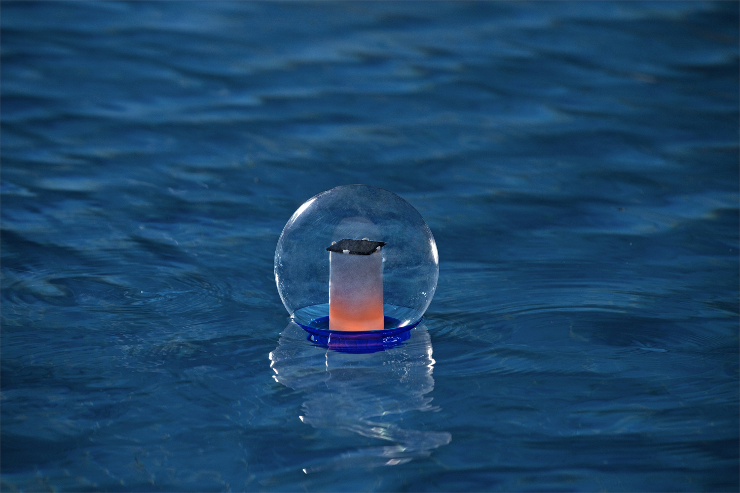 Flowclear™ LED-Dosierschwimmer Solarsphere™