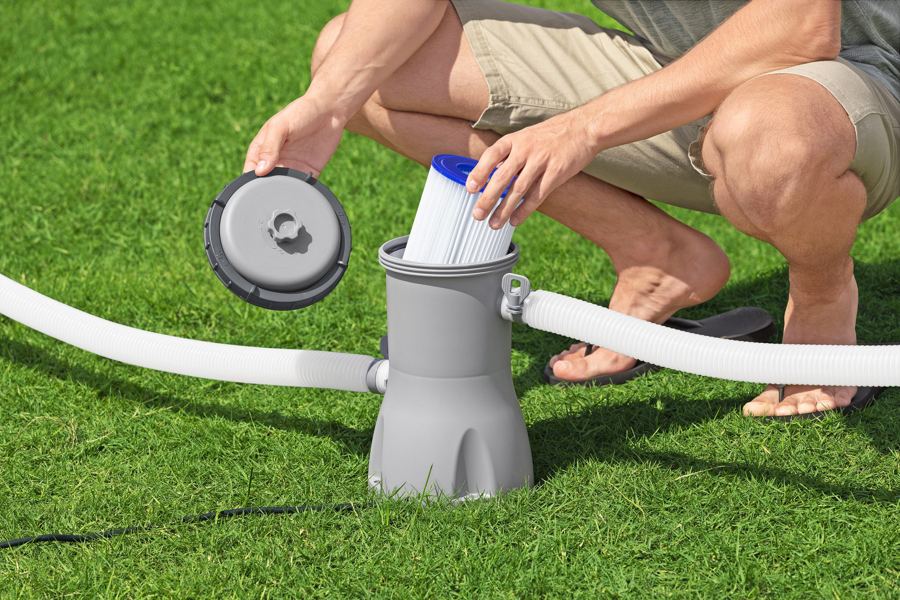 Steel Pro MAX™ Frame Pool Komplett Set mit Filterpumpe Ø 427 x 107 cm, lichtgrau, rund