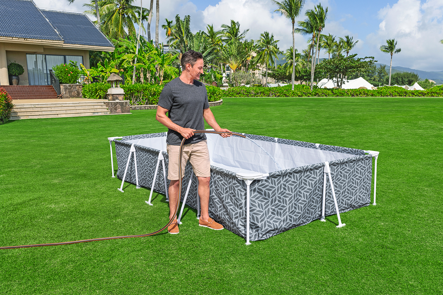 Steel Pro™ Frame Pool Set mit Filterpumpe 366 x 201 x 66 cm, Blattform-Design, eckig Steel Pro™ Frame Pool Set mit Filterpumpe 366 x 201 x 66 cm, Blattform-Design, eckig