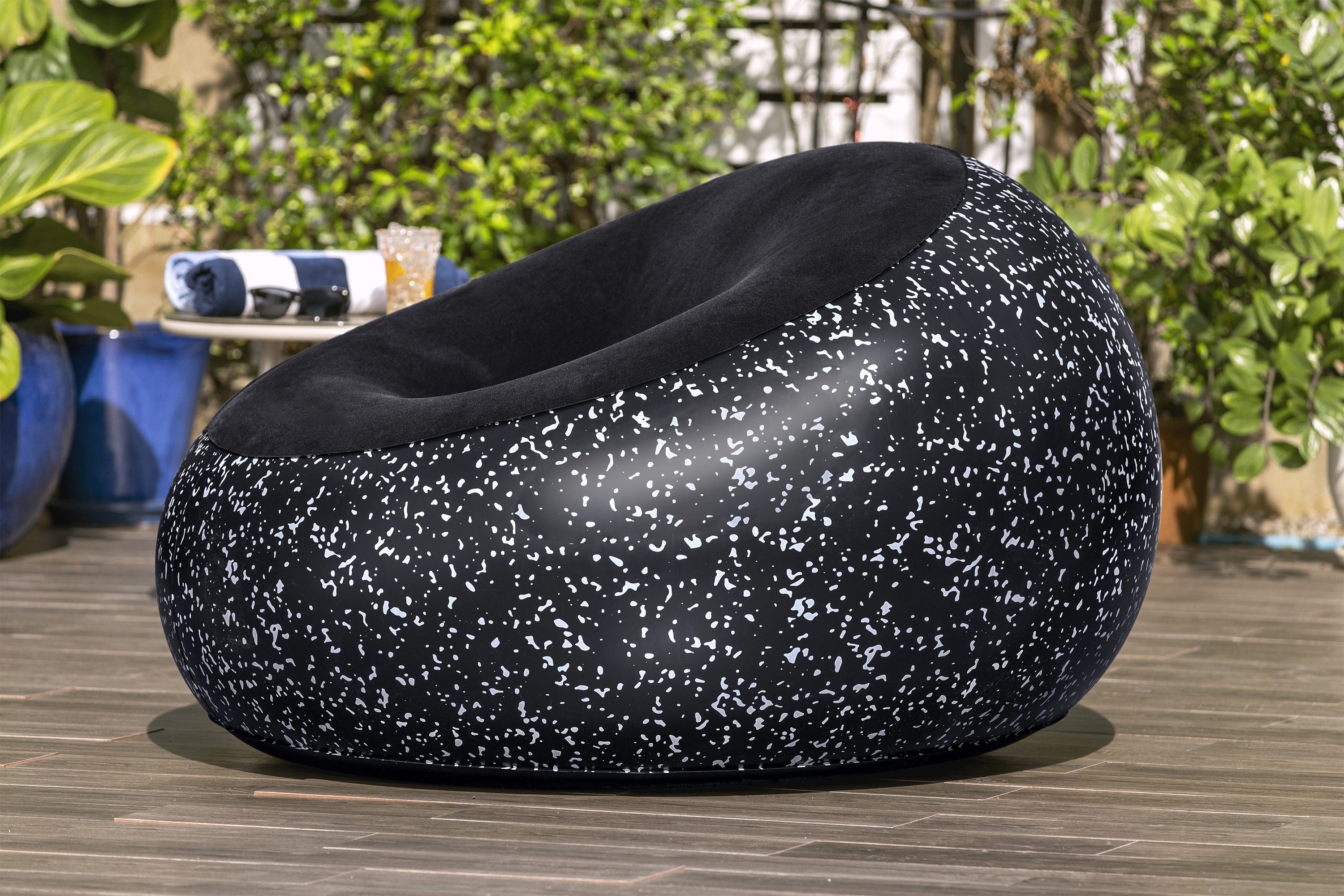 Inflate-A-Chair™ Luftsessel 112 x 112 x 66 cm, schwarz