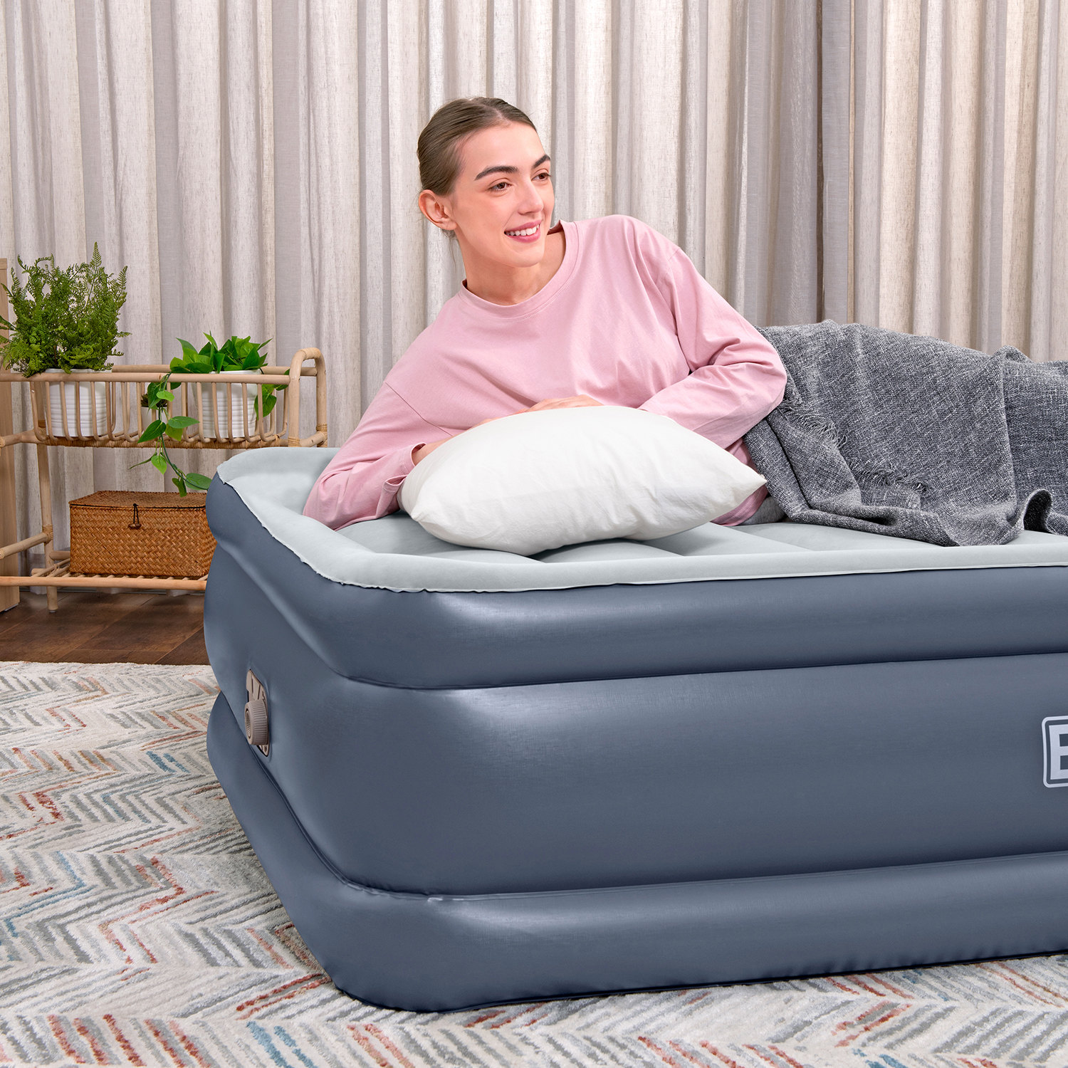 TriTech® Doppelluftbett mit integrierter Elektropumpe 203 x 152 x 51 cm